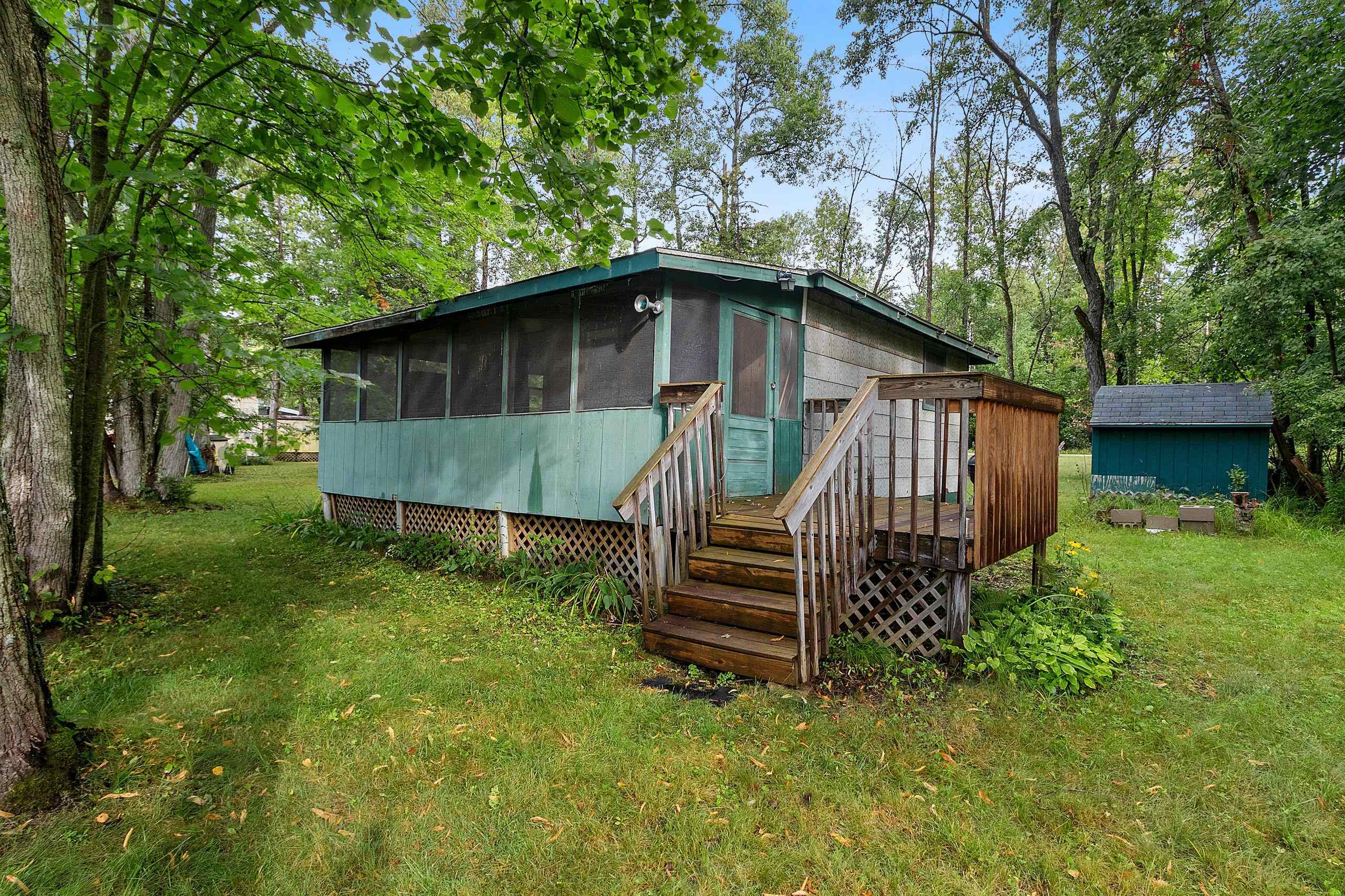 9561 Milwaukee Lane Property Photo 1