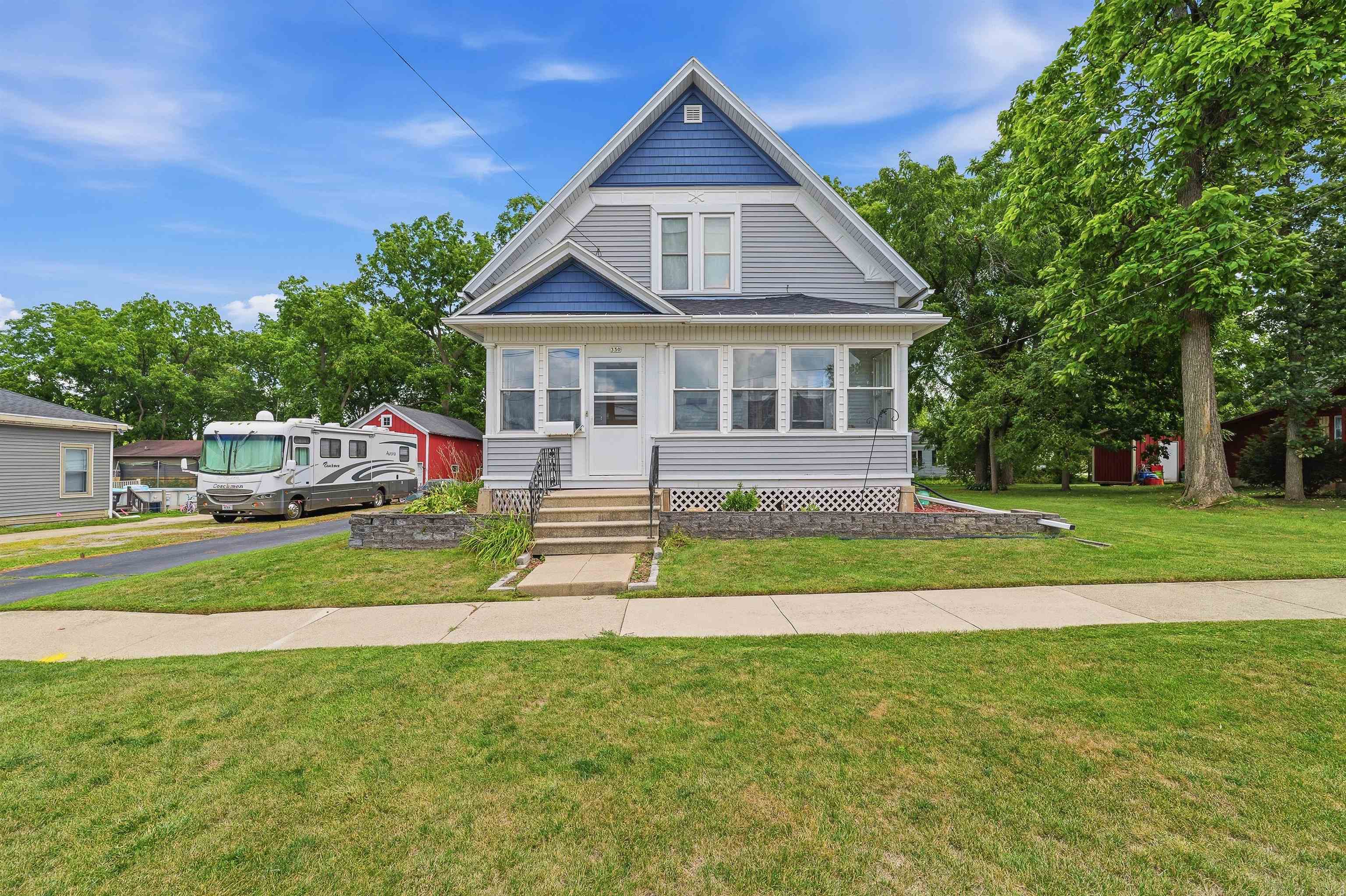 330 Jackson Avenue Property Photo 1