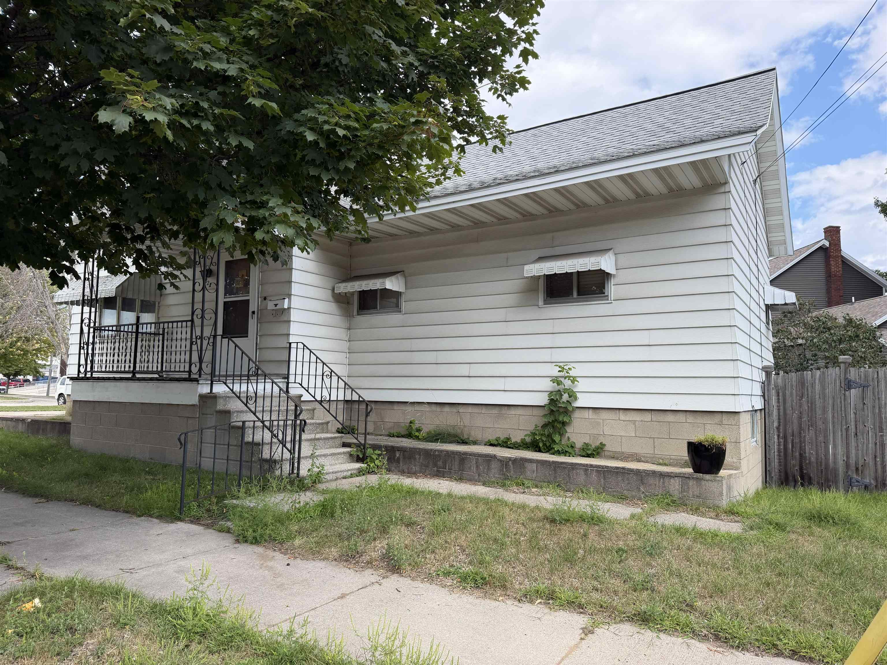 822 4th Street Property Photo 1