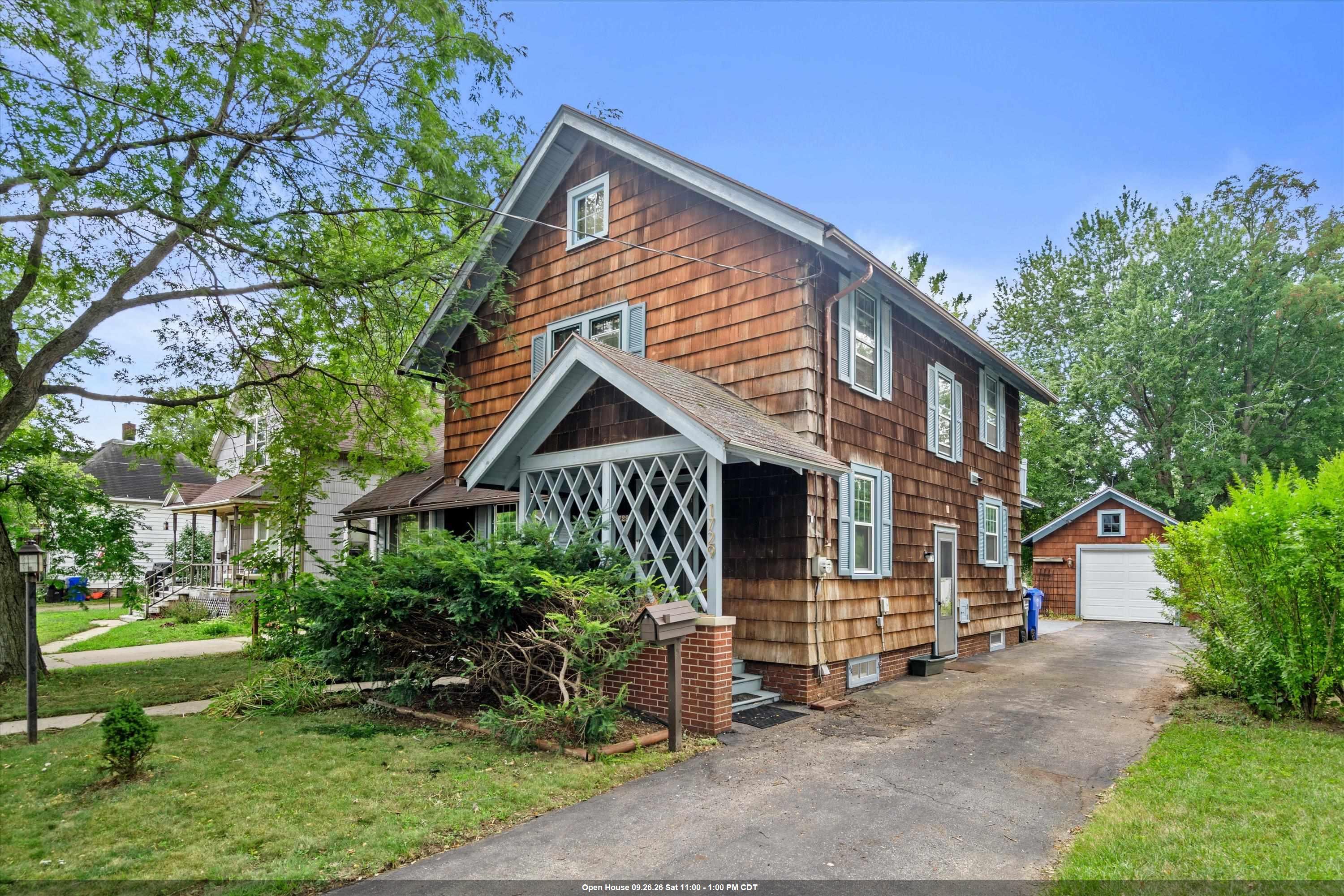 1729 N Oneida Street Property Photo 1