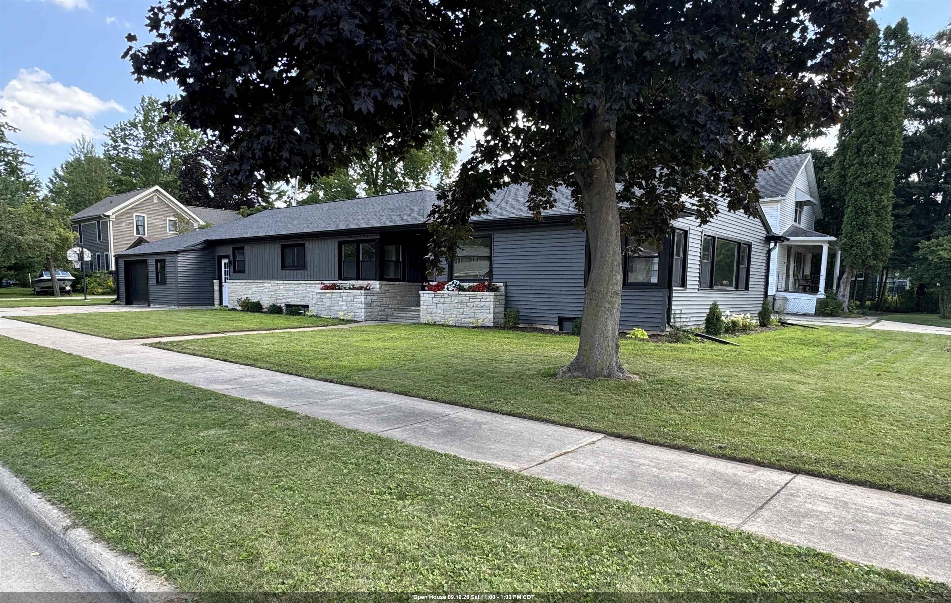 316 W 4th Street Property Photo 1