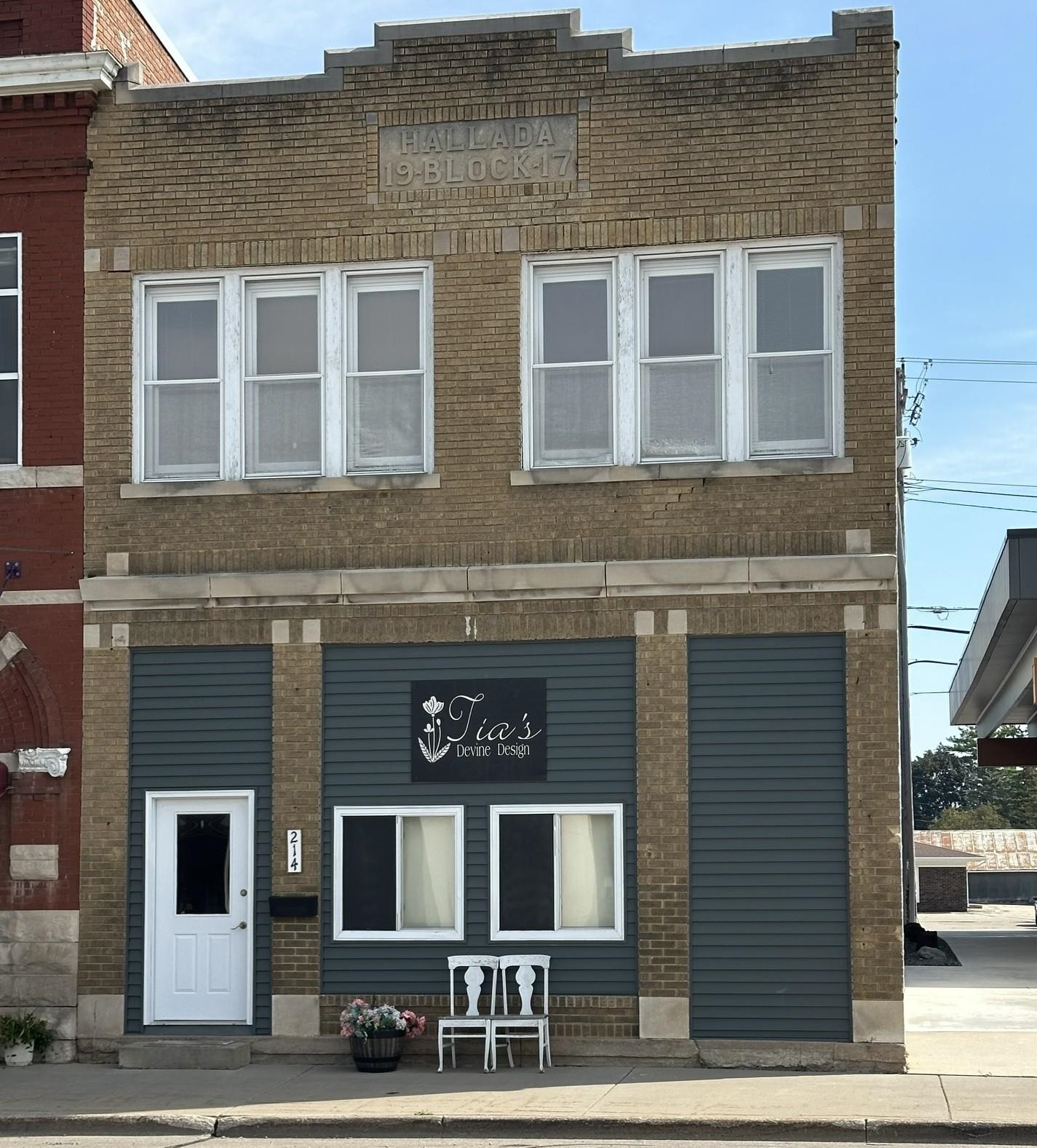 214 S Main Street Property Photo 1