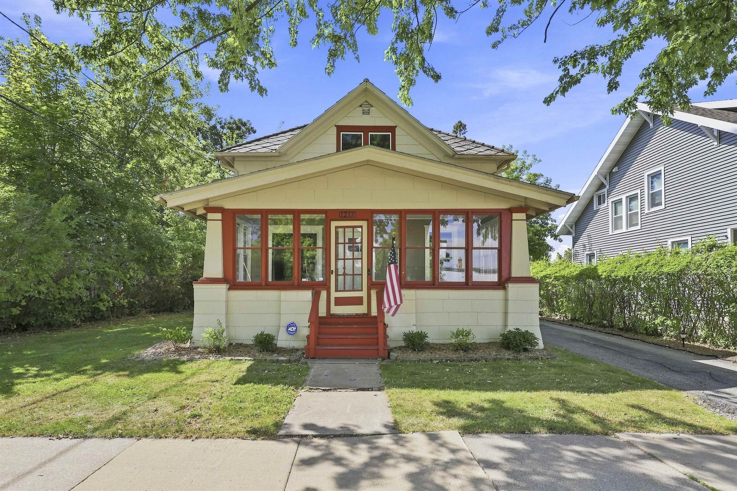1217 N State Street Property Photo 1