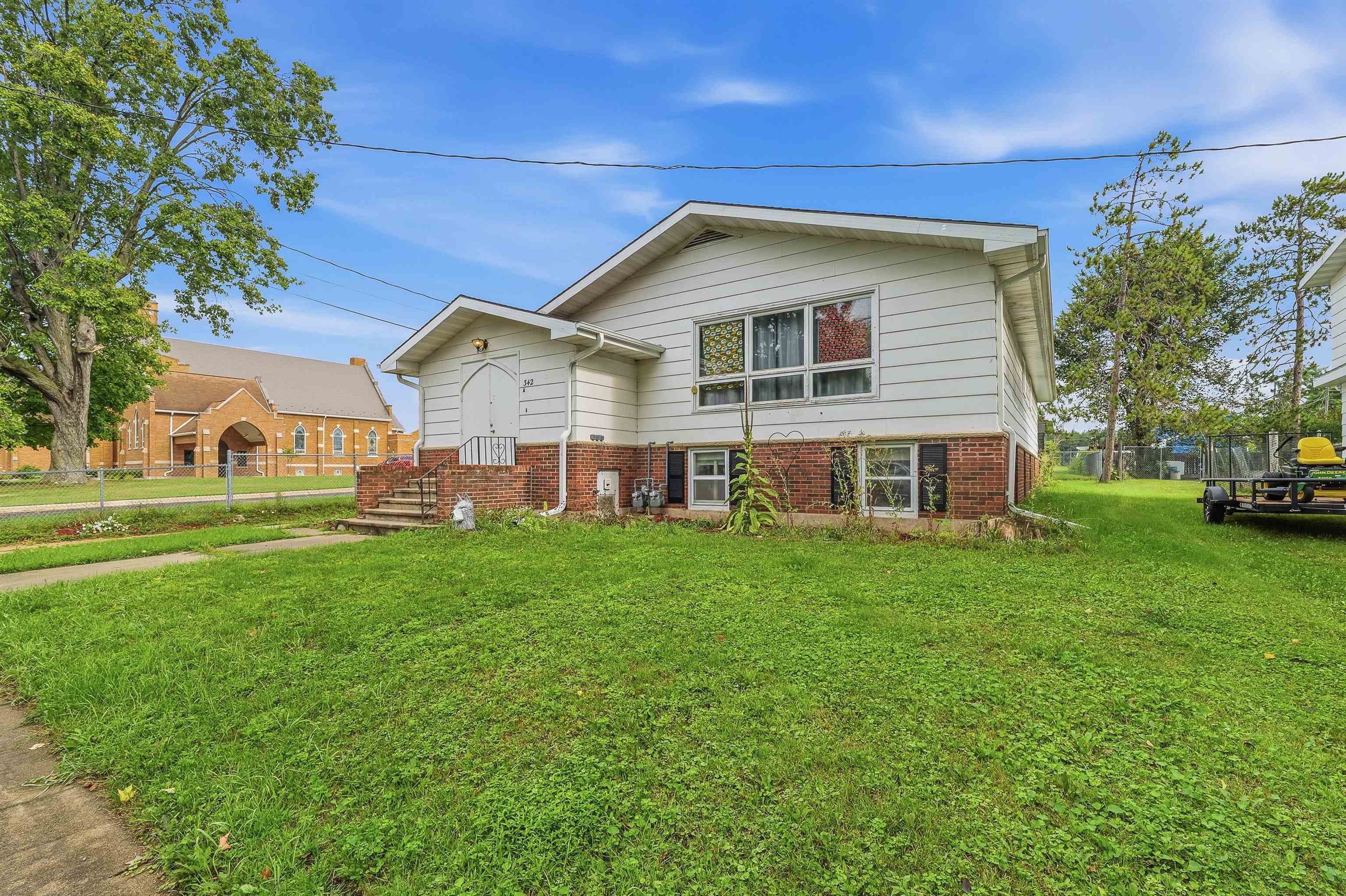 342 E Garfield Avenue Property Photo 1