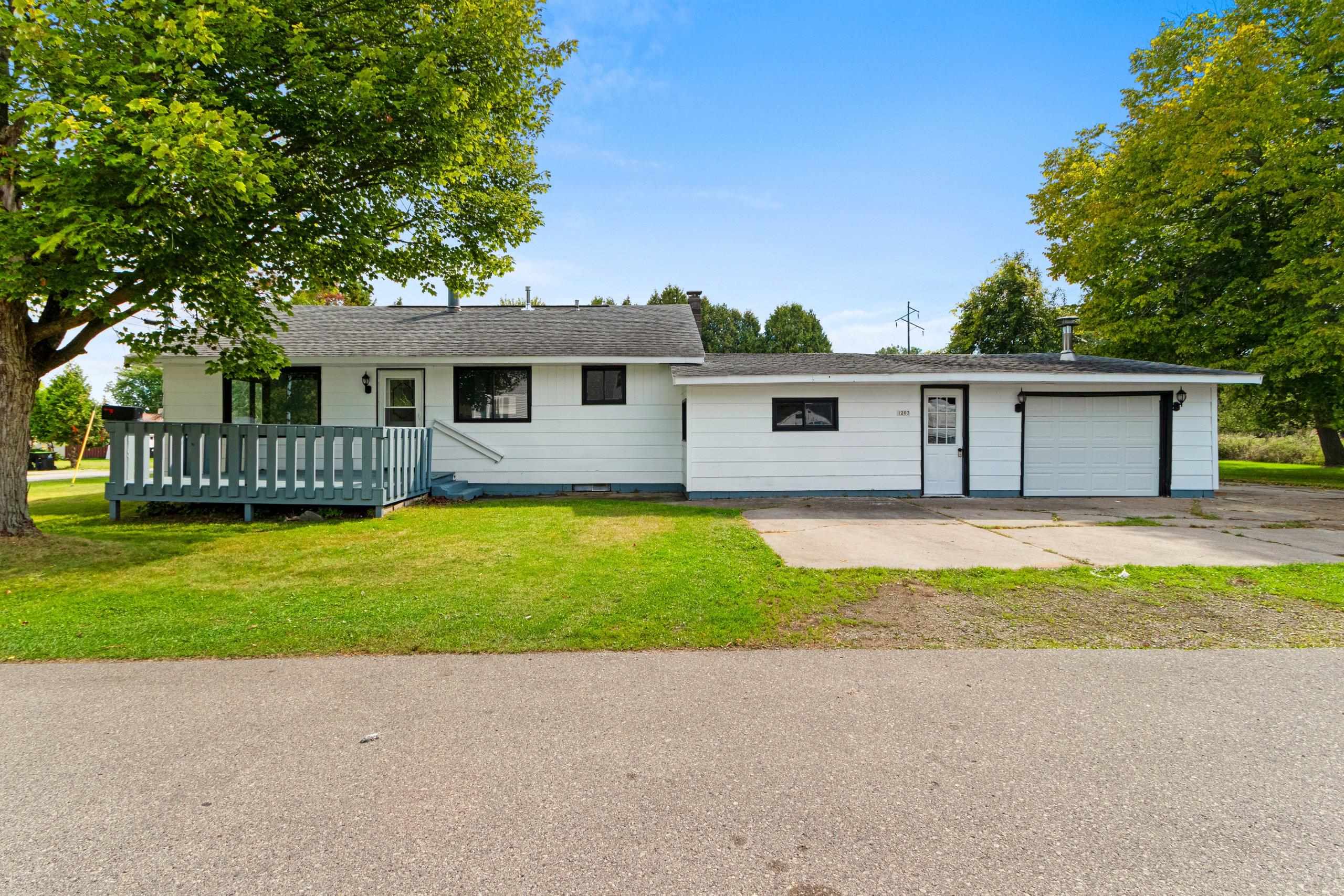 1203 36th Avenue Property Photo 1