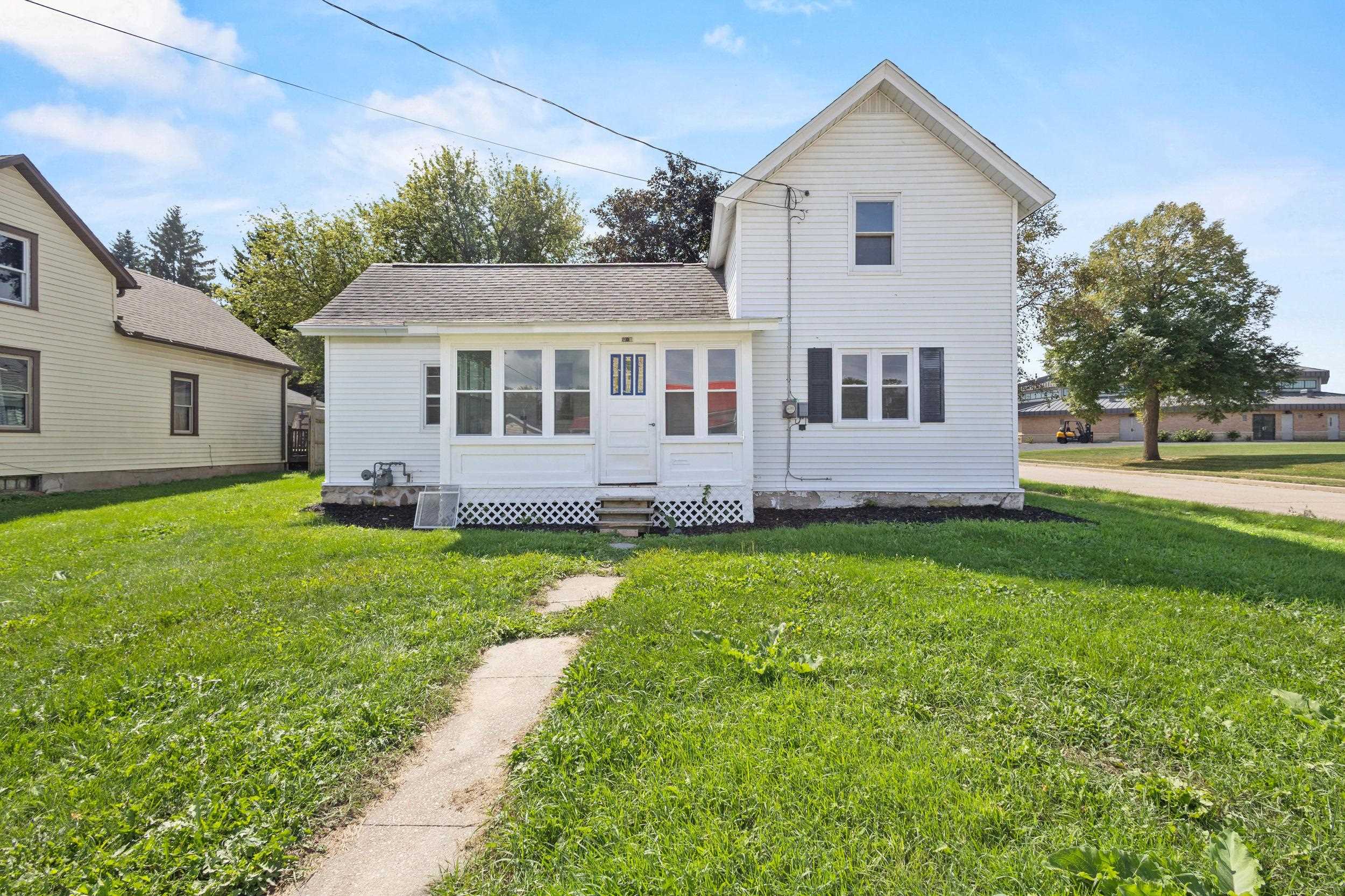 201 Monroe Street Property Photo 1