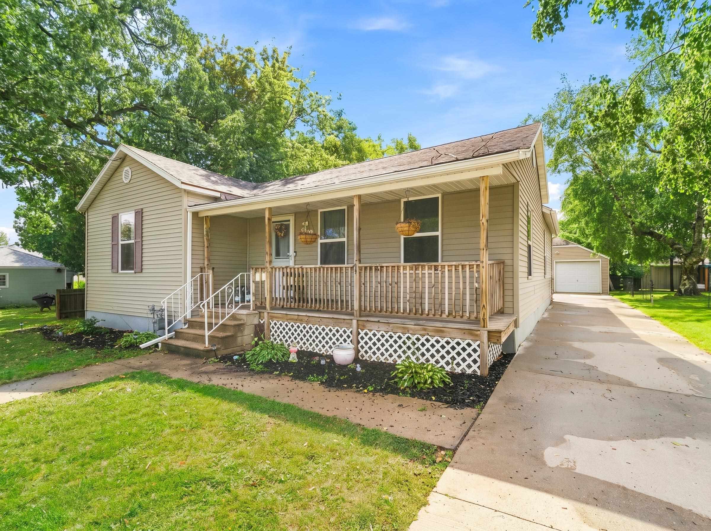 117 W Custer Avenue Property Photo 1