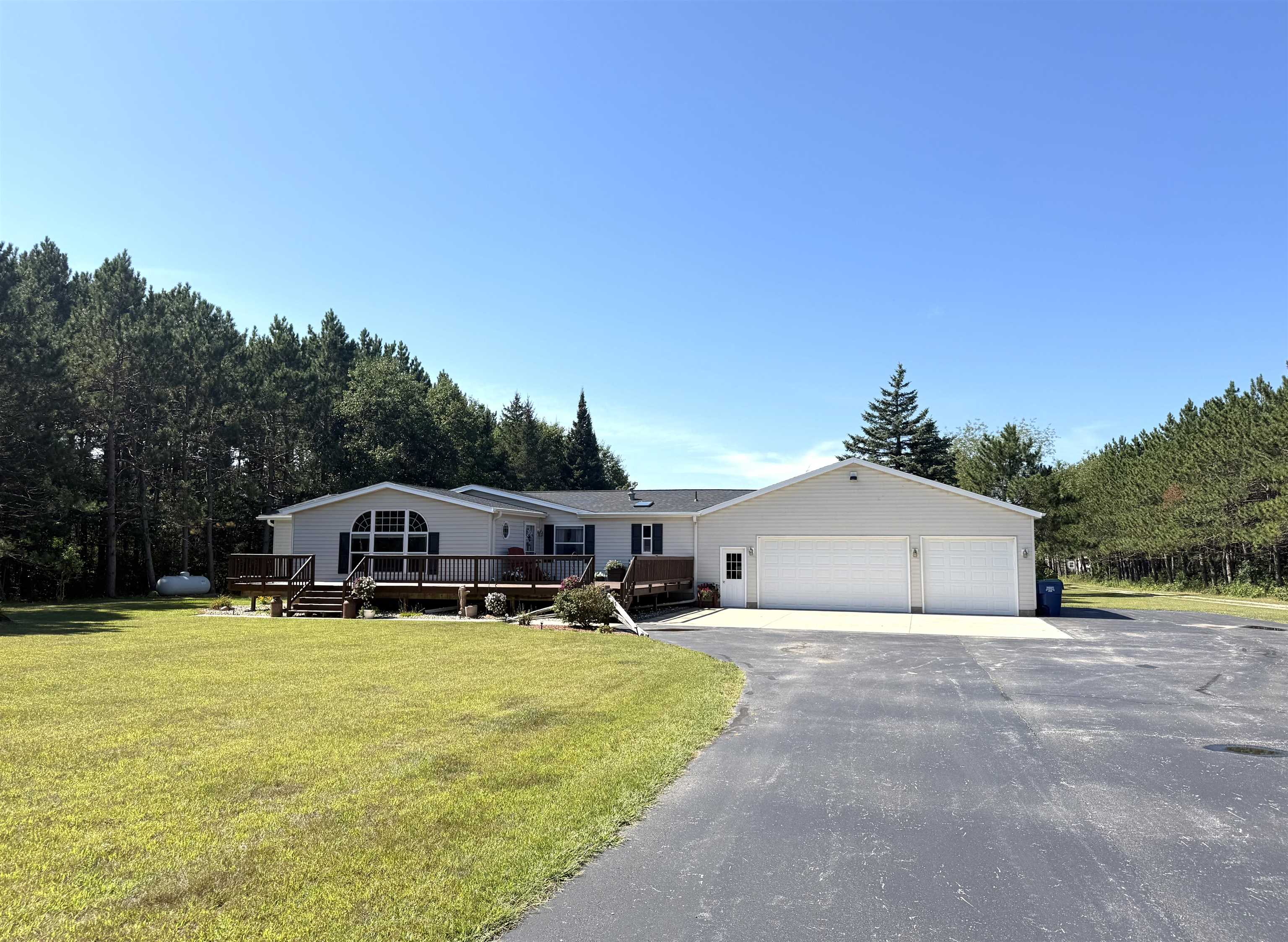 N2985 Spruce Road Property Photo 1