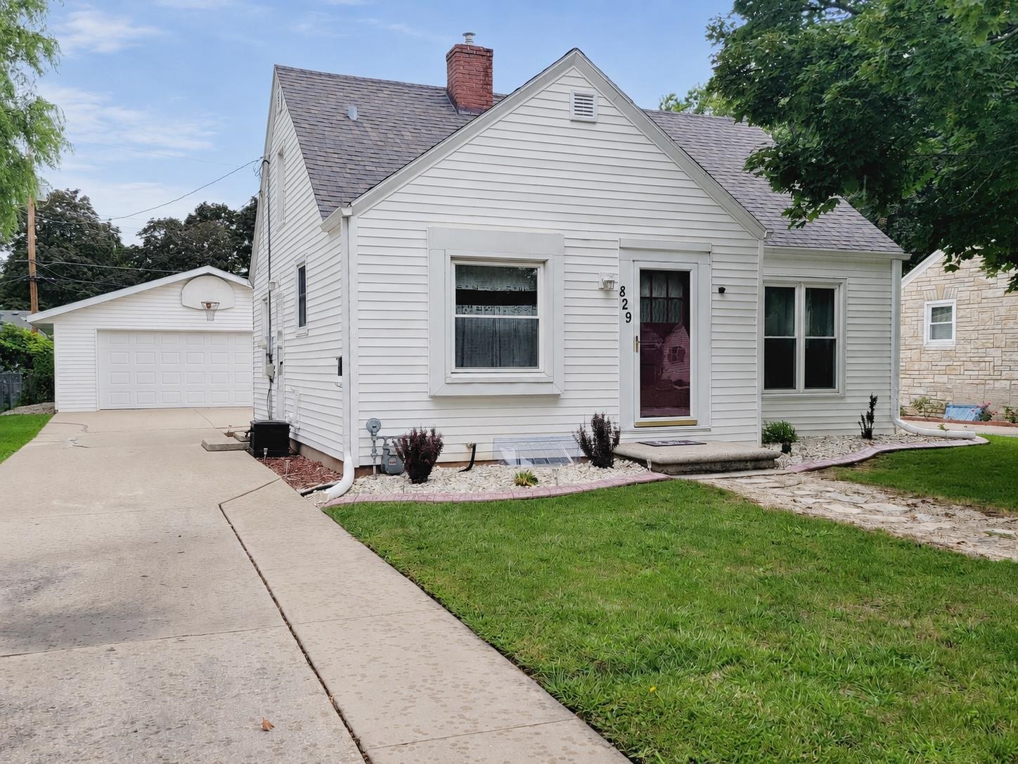 829 N Buchanan Street Property Photo 1