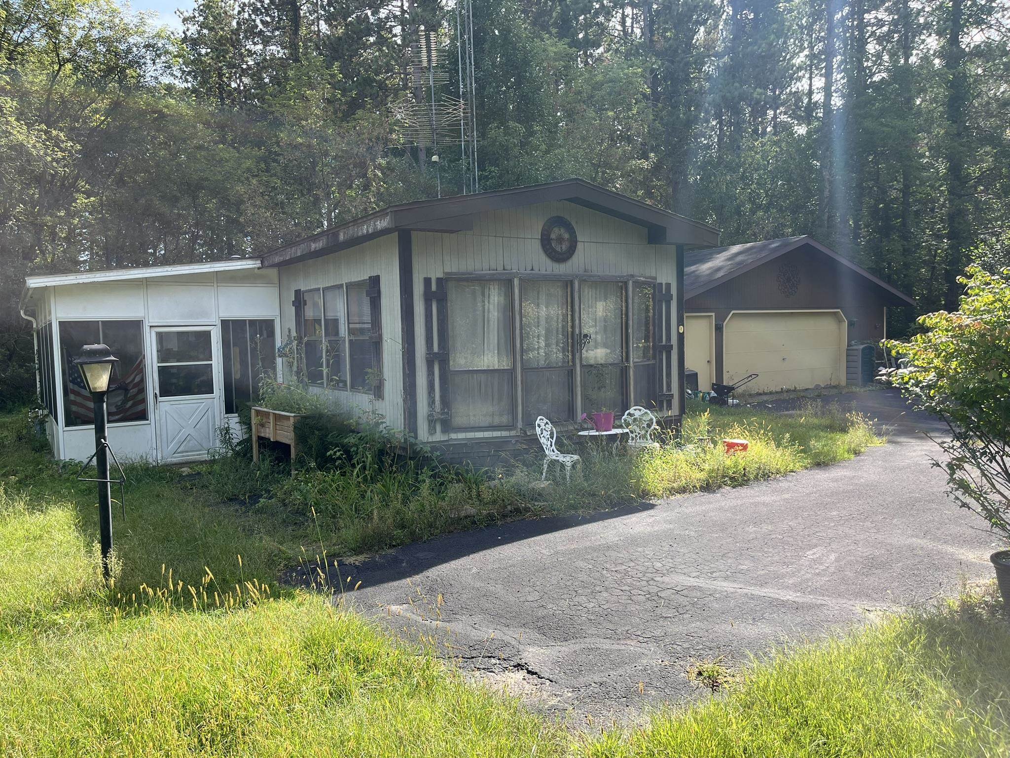 N2290 E Whispering Circle Property Photo 1