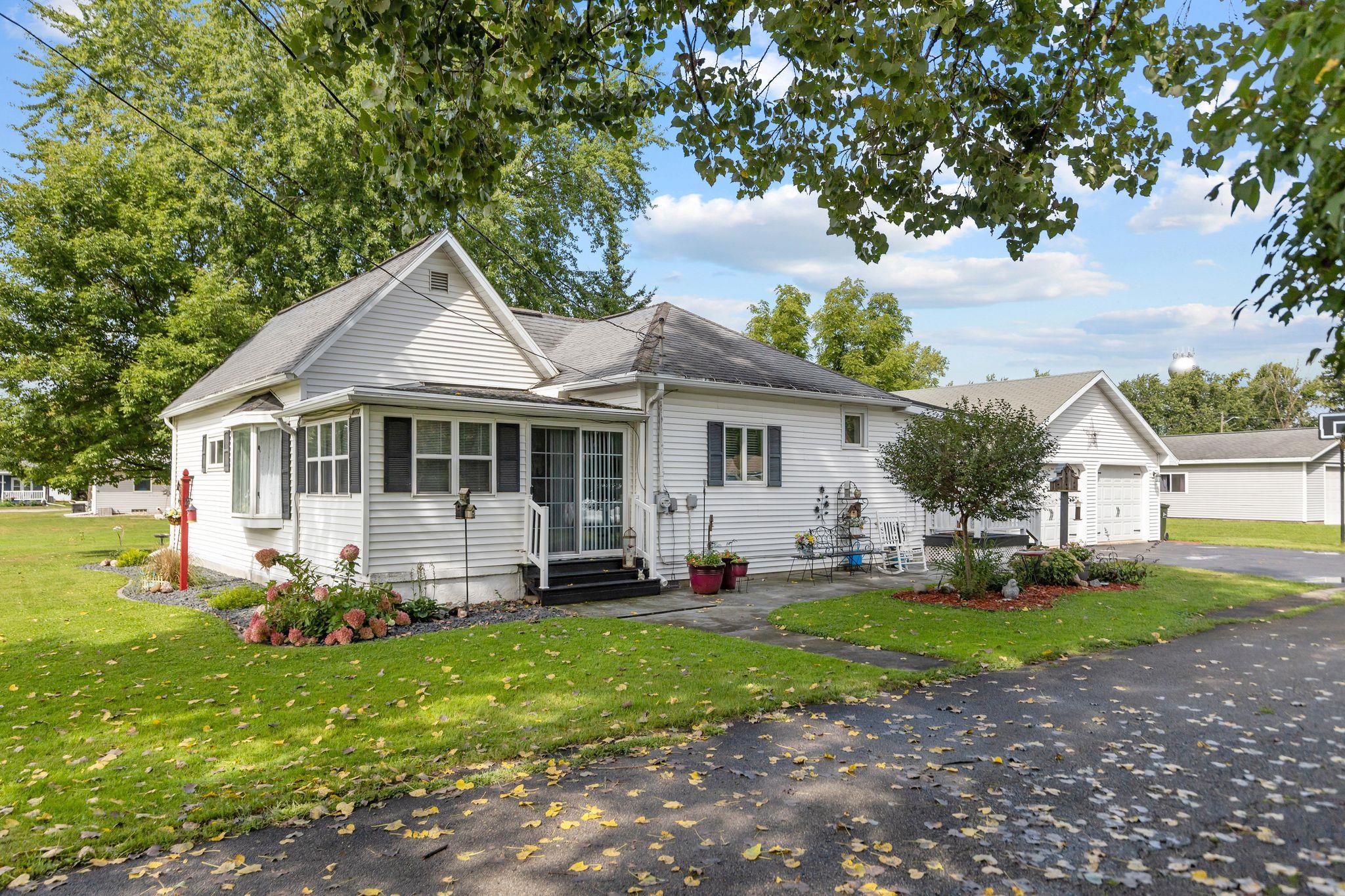 W7712 Railroad Street Property Photo 1