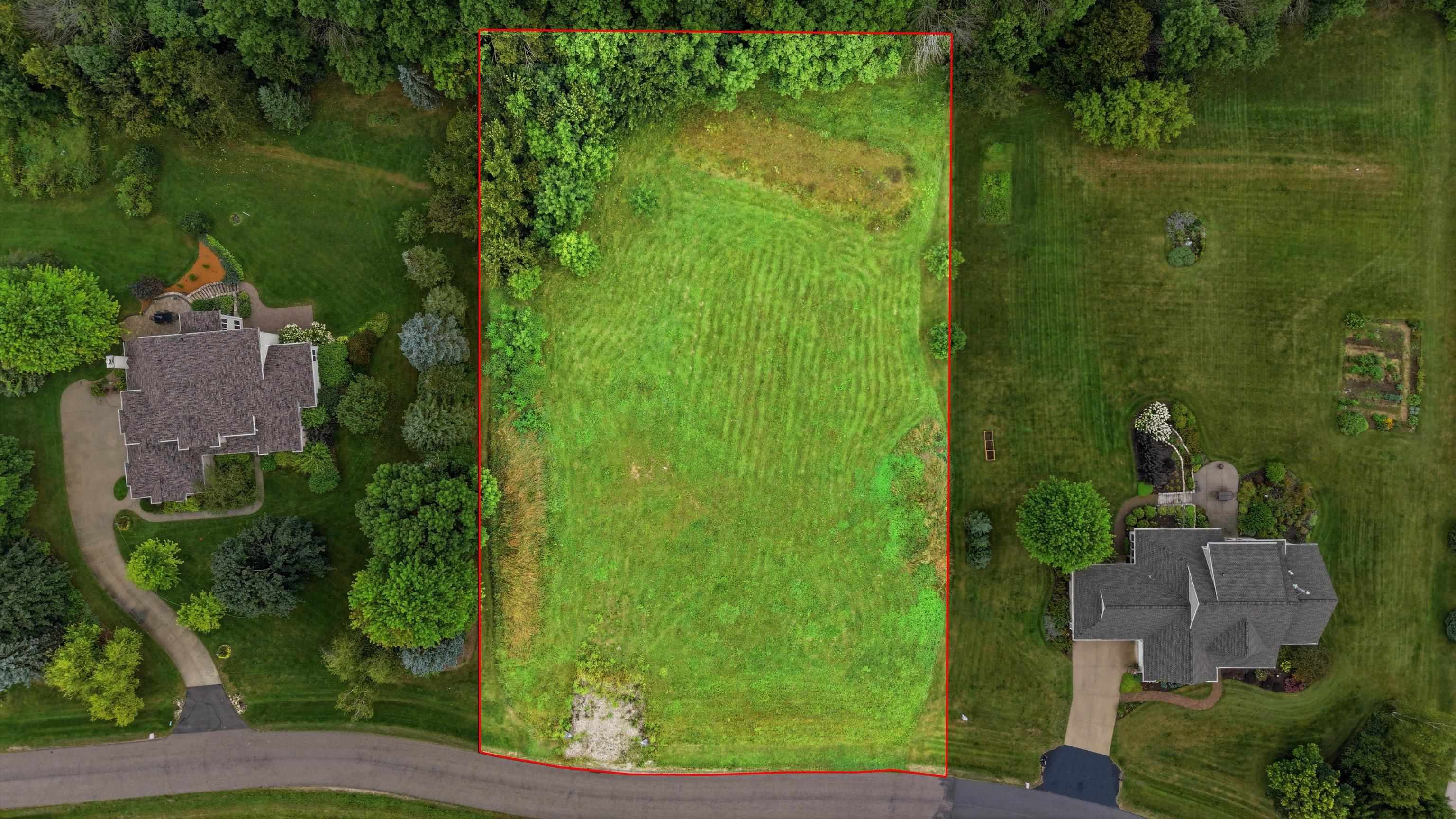 W9008 Forest Ridge Drive Property Photo 1