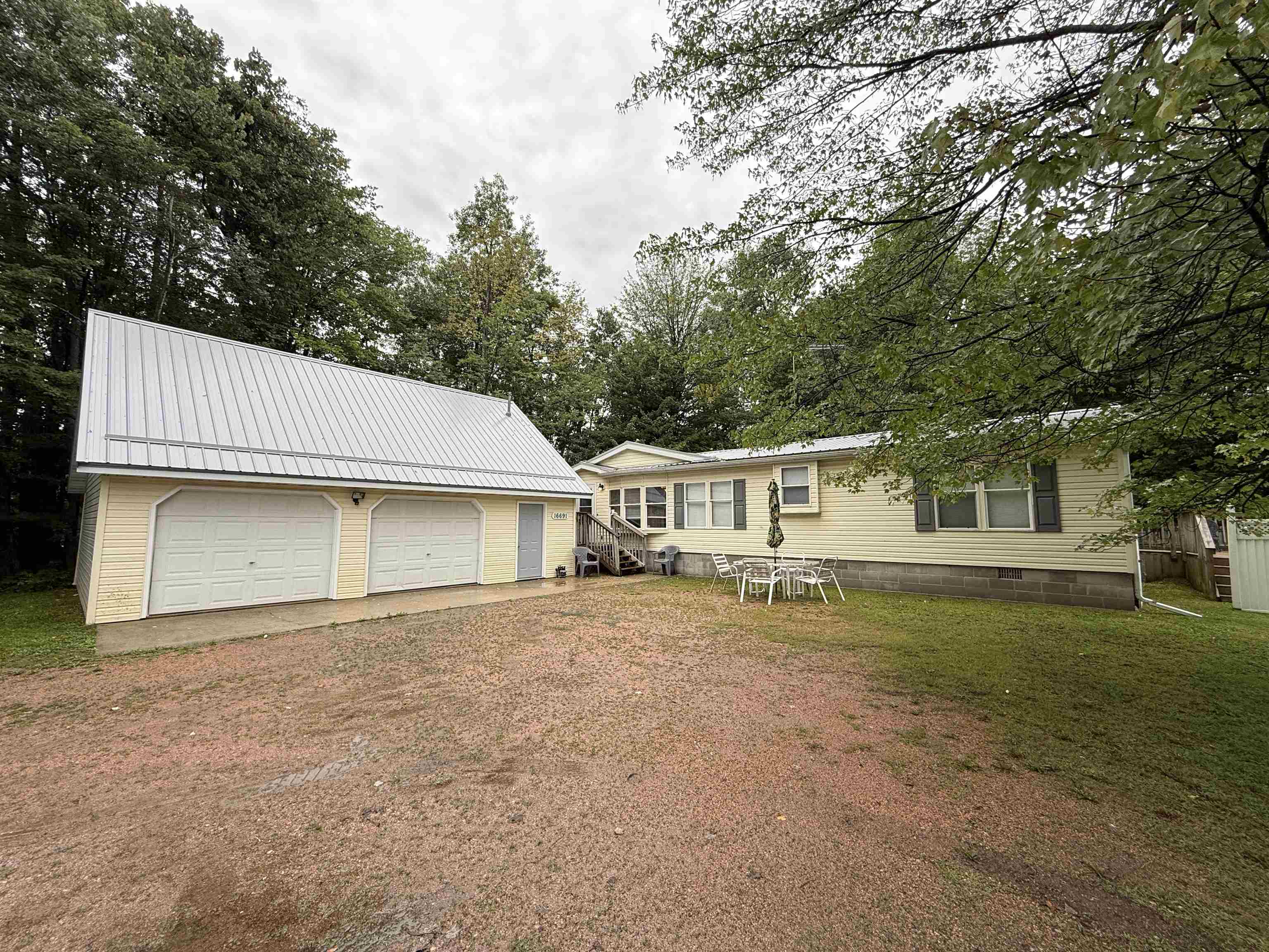 16691 State Hwy 32 Property Photo 1