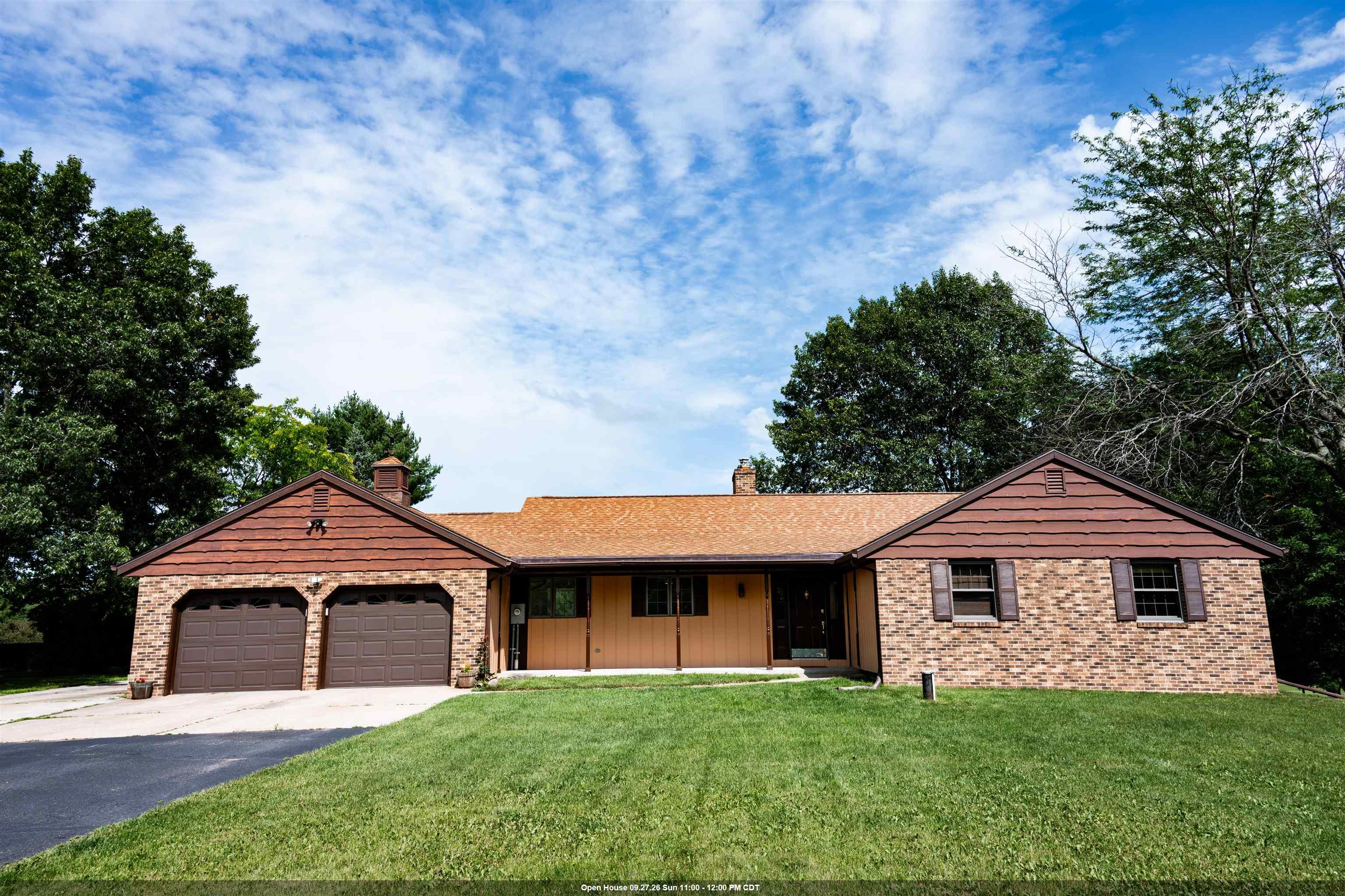 N5640 Fairway Drive Property Photo 1