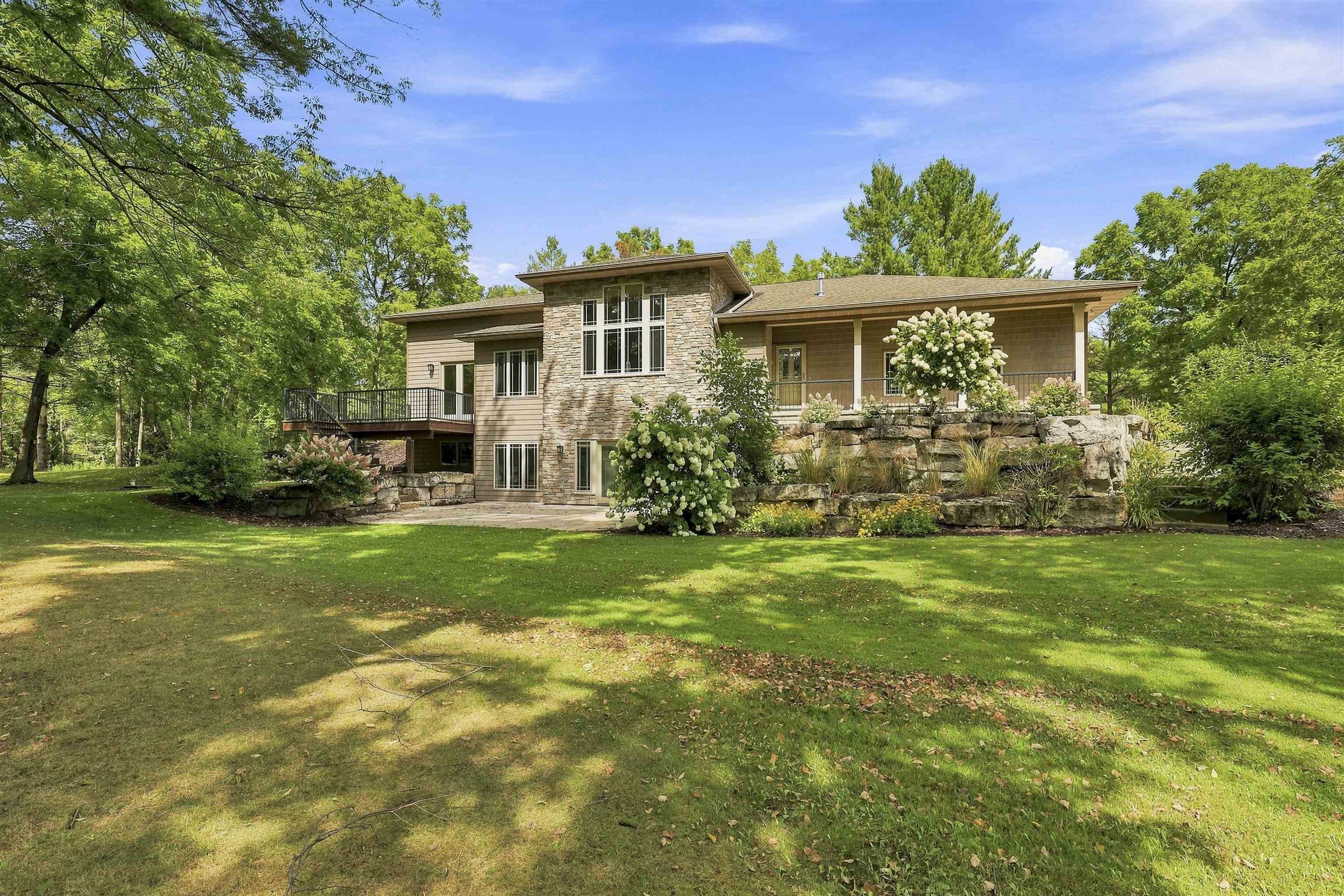 9818 Decker Road Property Photo 1