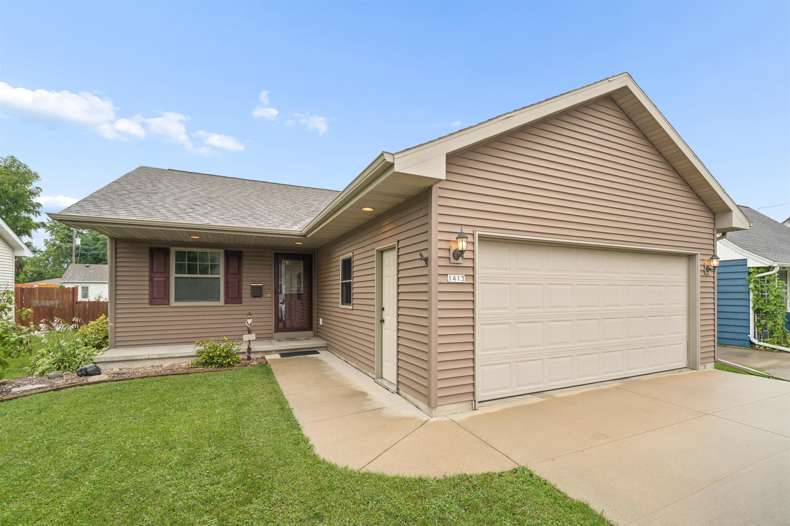 1413 Bowen Street Property Photo 1