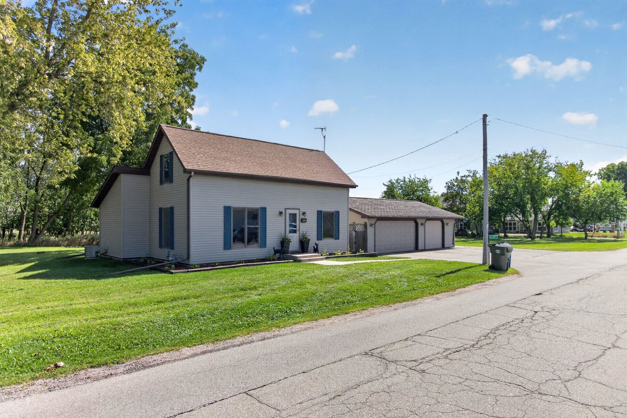 317 S 5th Avenue Property Photo 1