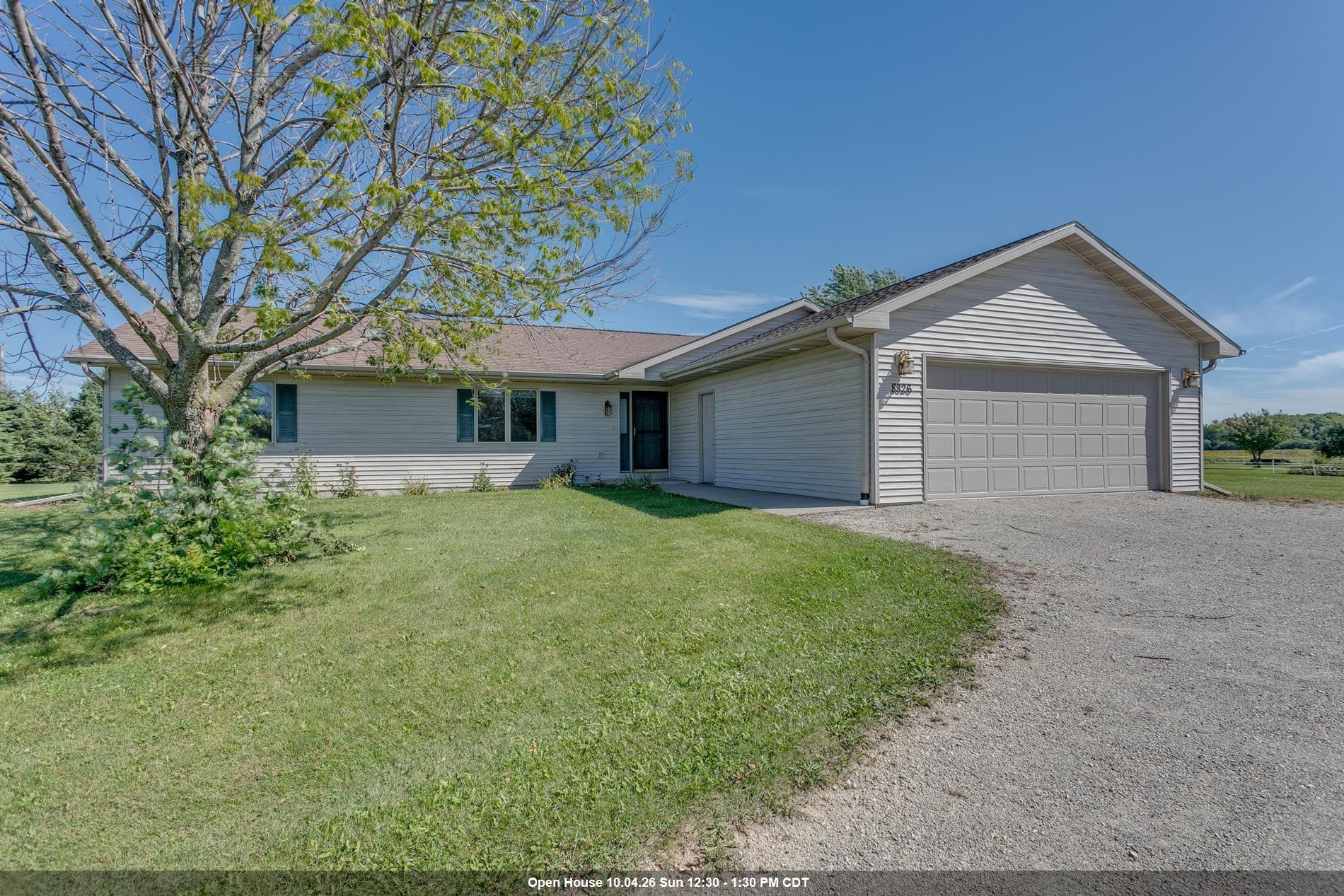 8826 N Clayton Avenue Property Photo 1