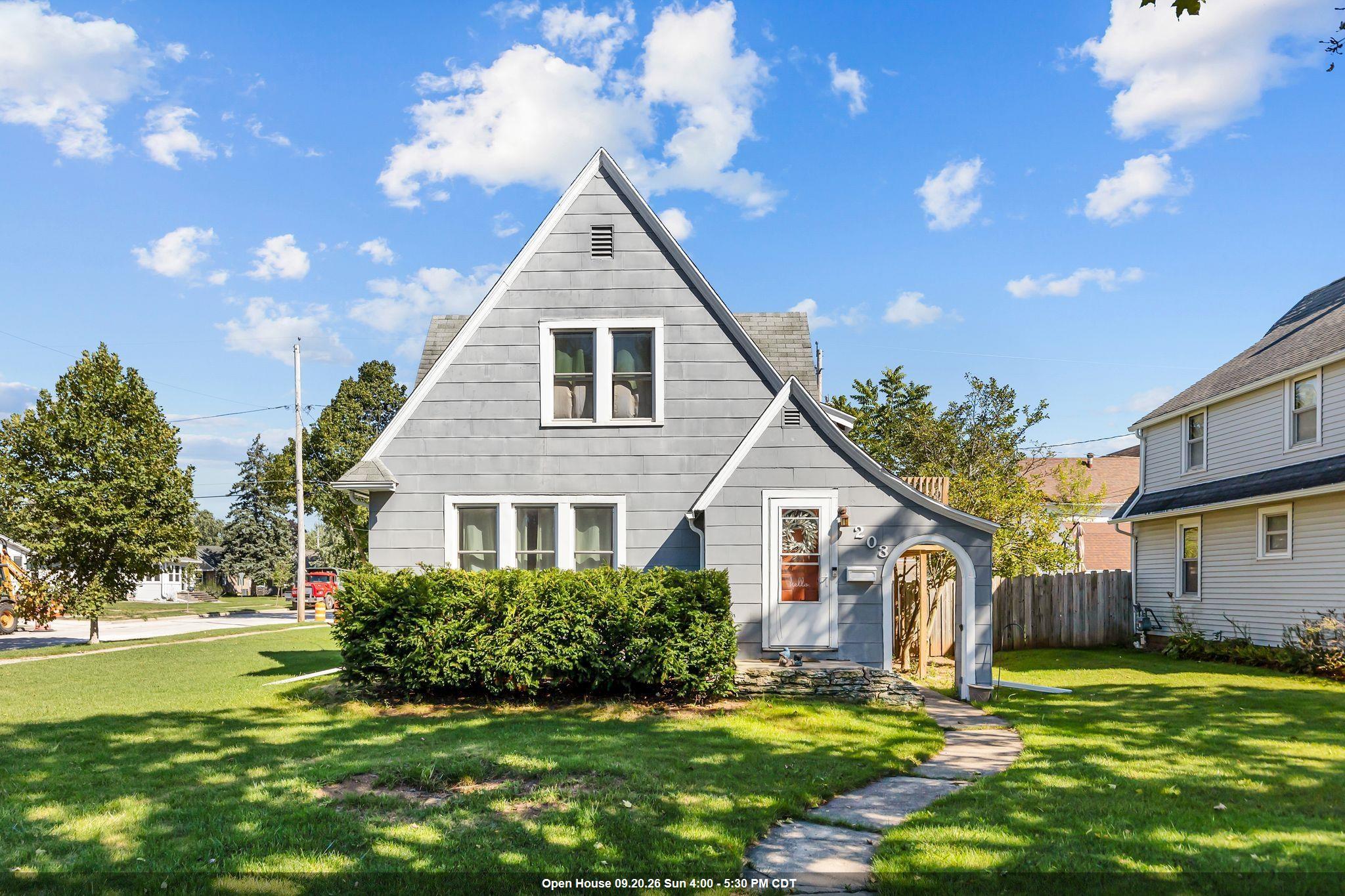 203 S Walnut Street Property Photo 1