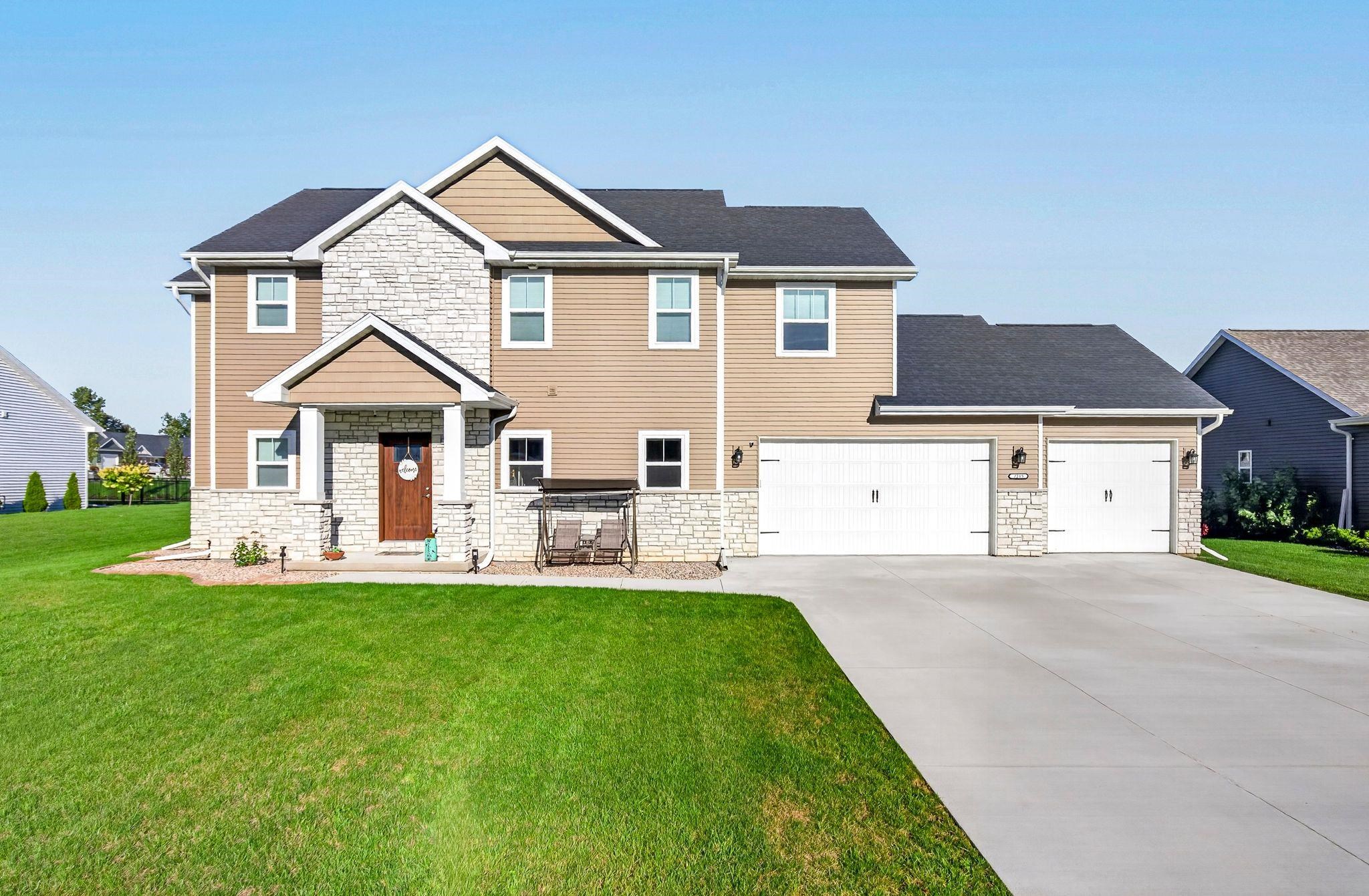 2215 Softwind Road Property Photo 1