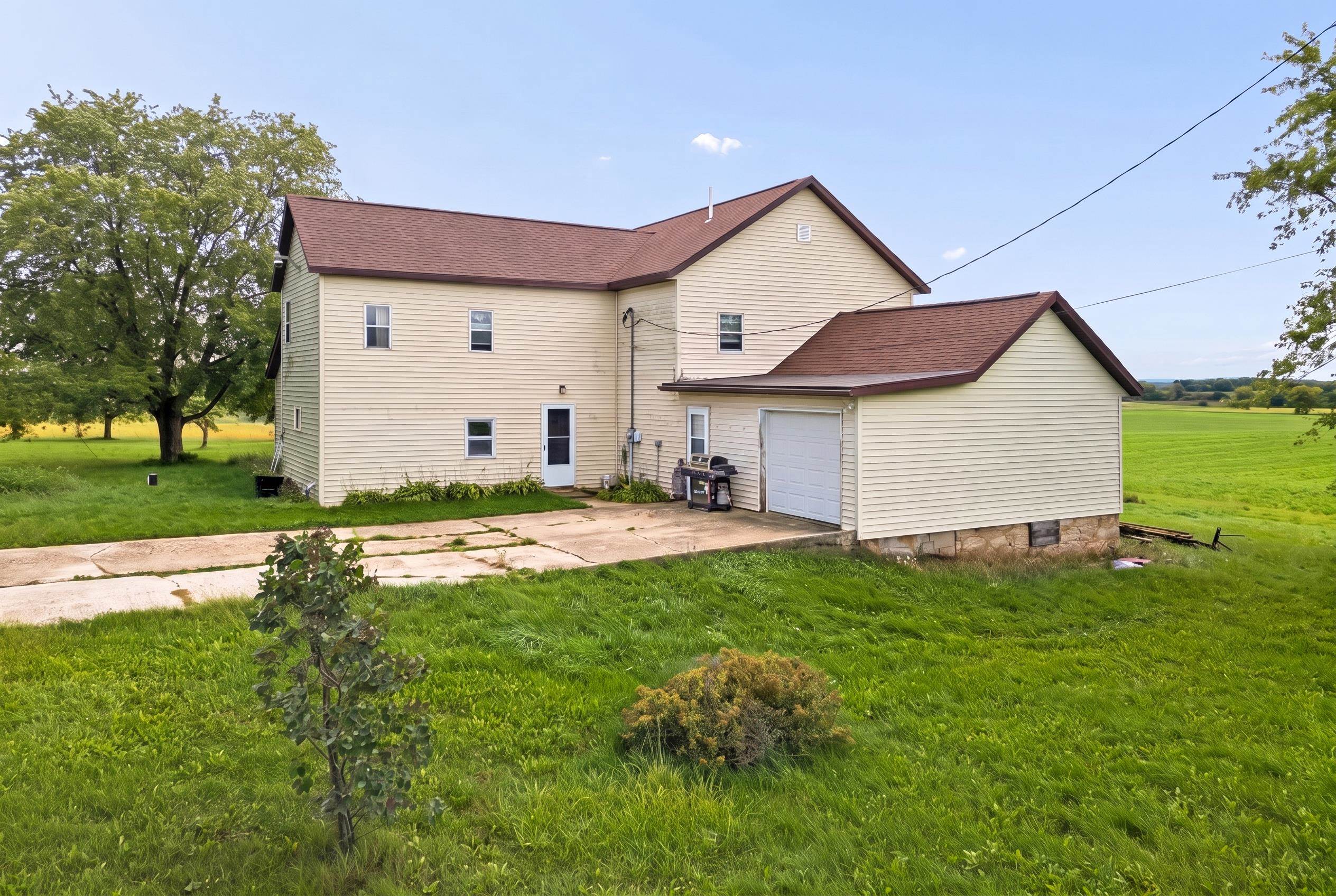 N9173 Holly Road Property Photo 1