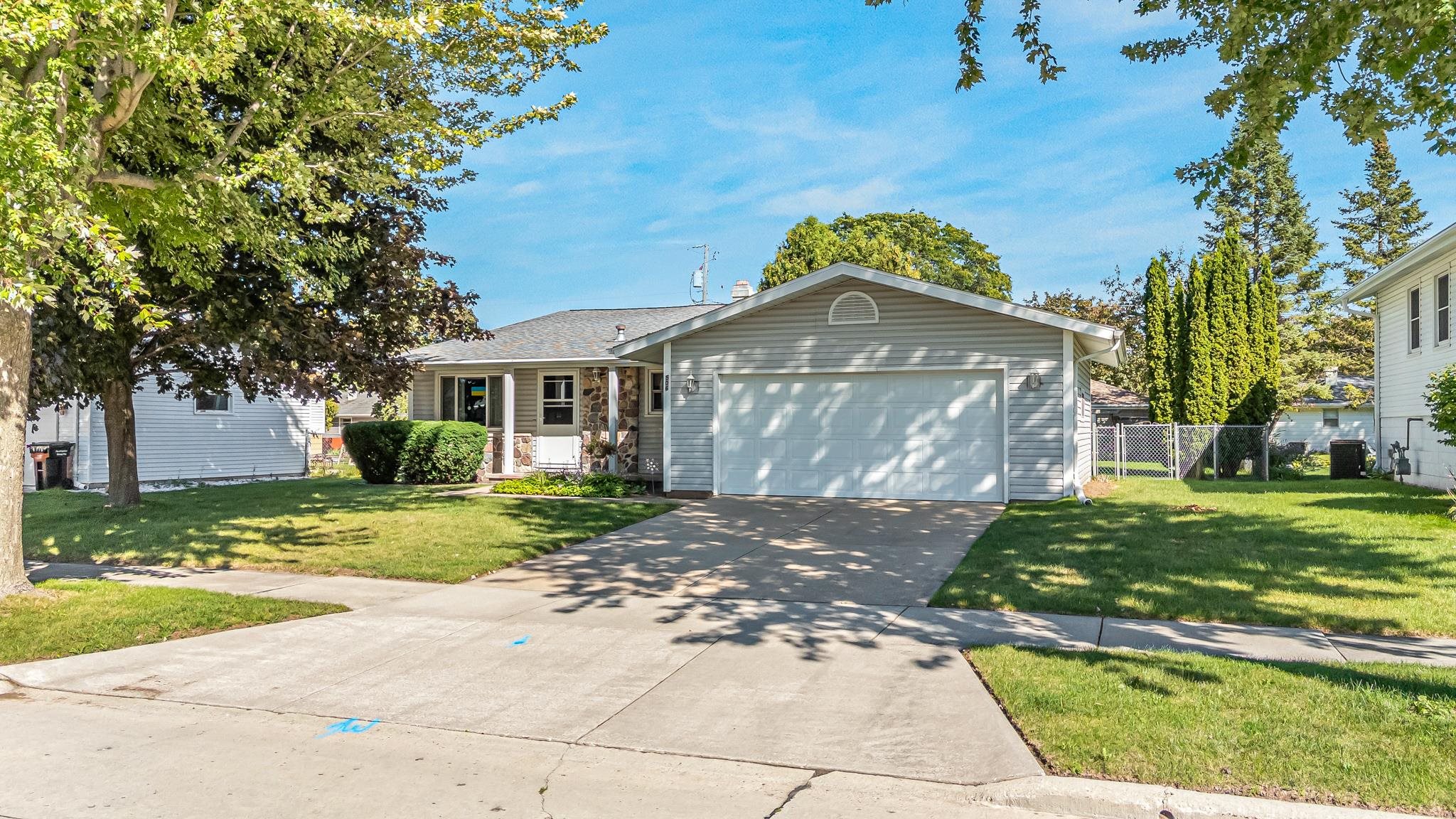 506 S Midpark Drive Property Photo 1
