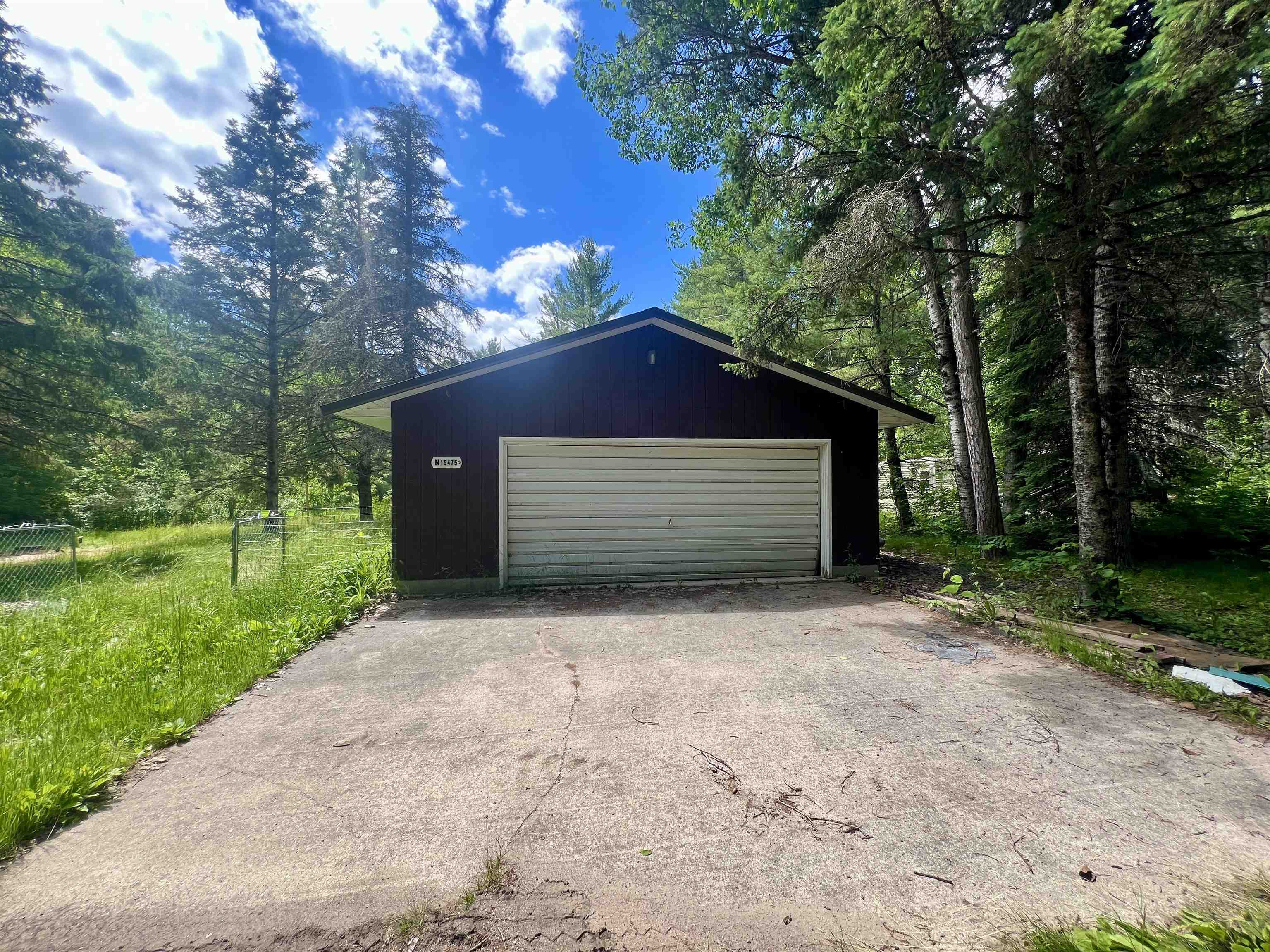 N15475 Hardwoods Road Property Photo 1
