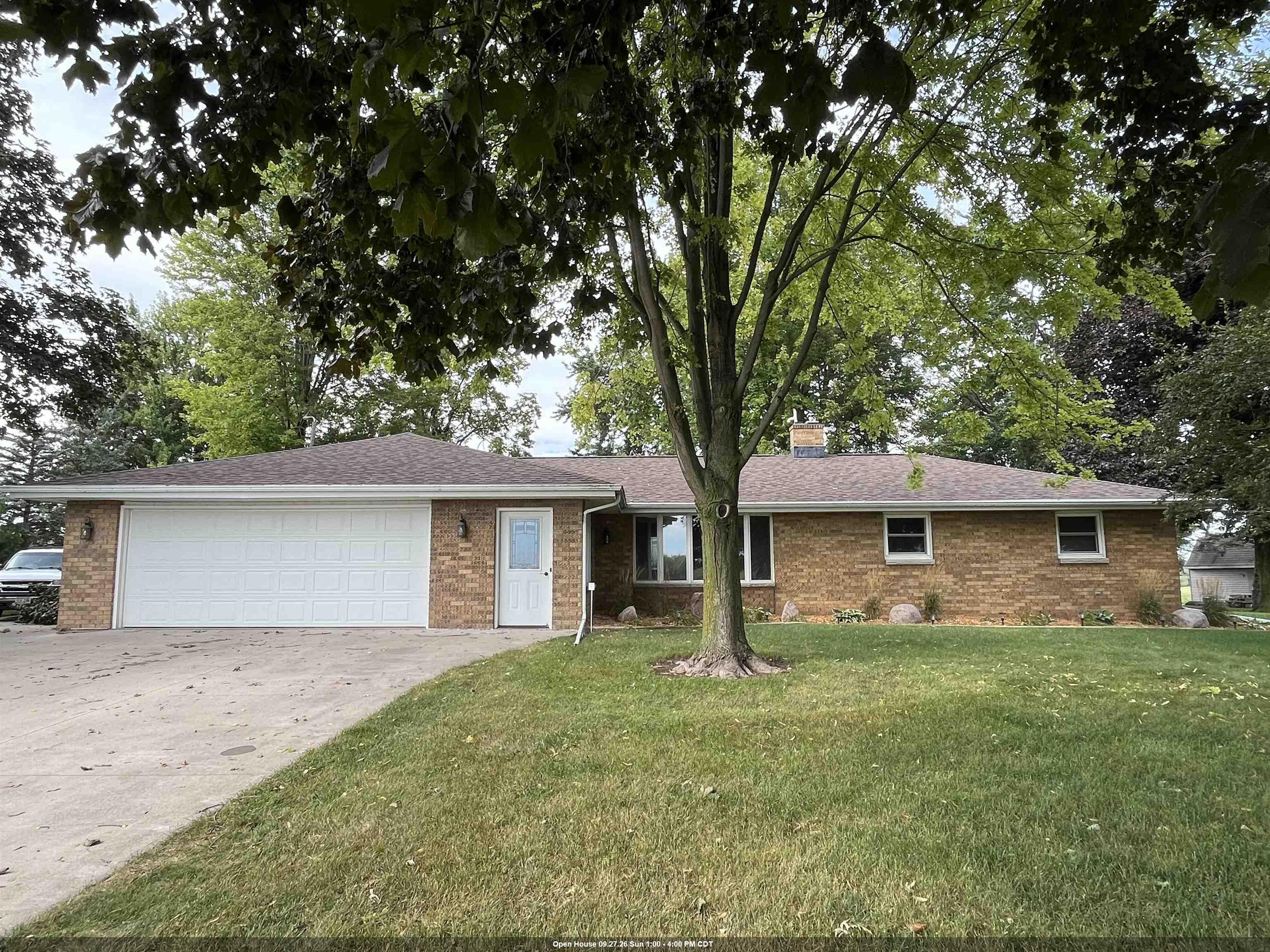 W2226 Hickory Drive Property Photo 1