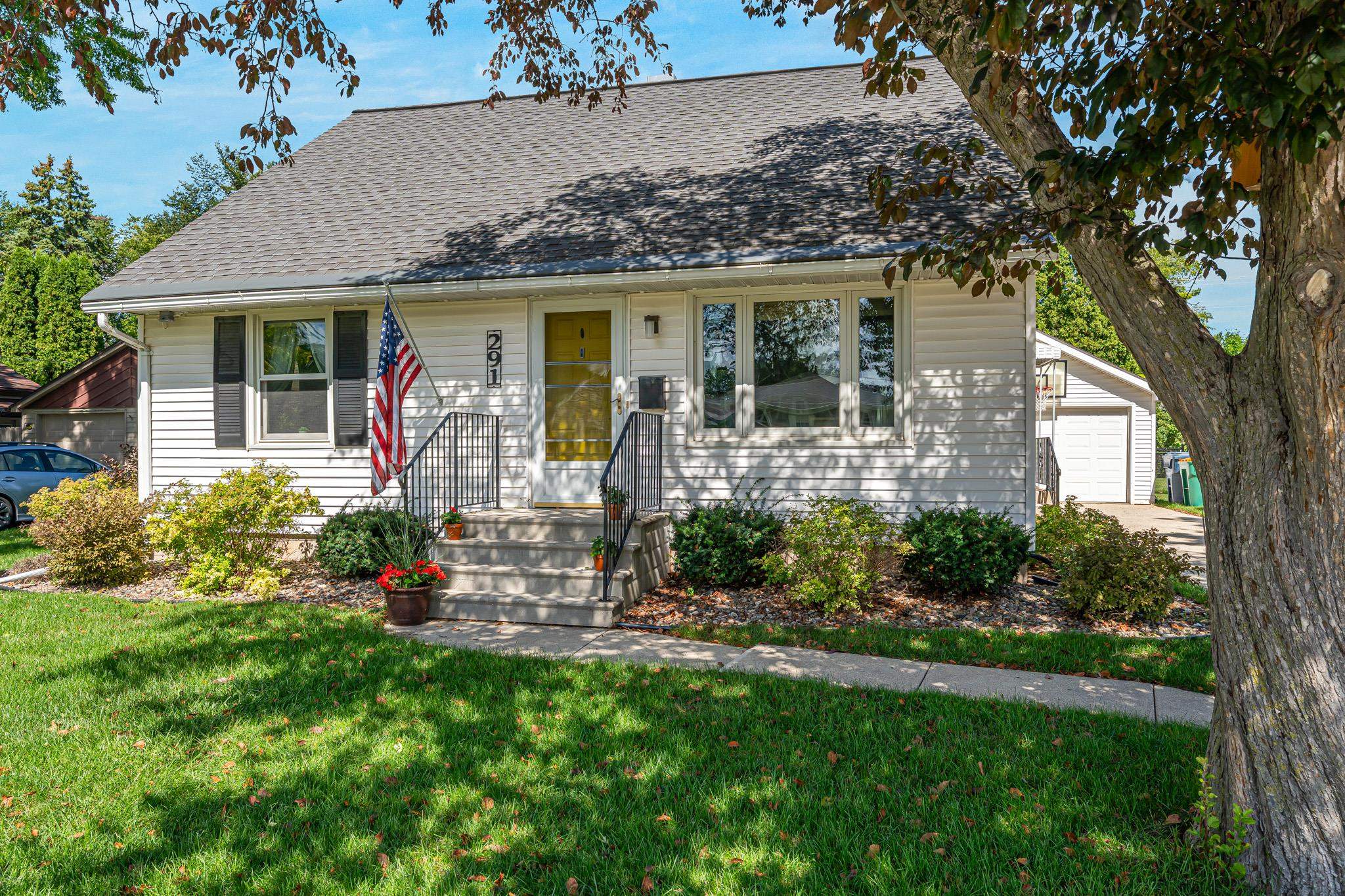 291 17th Street Property Photo 1