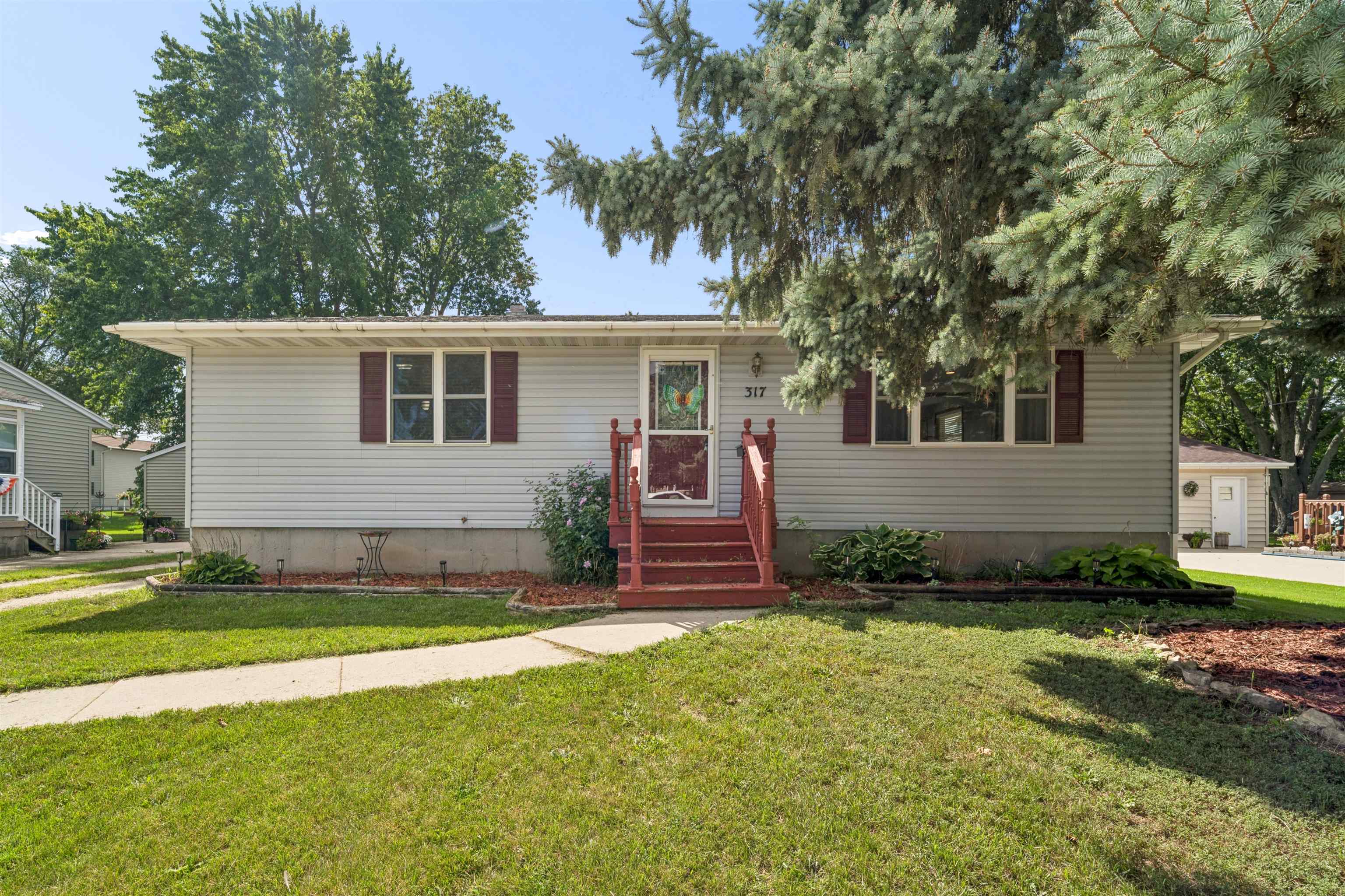 317 Indiana Avenue Property Photo 1