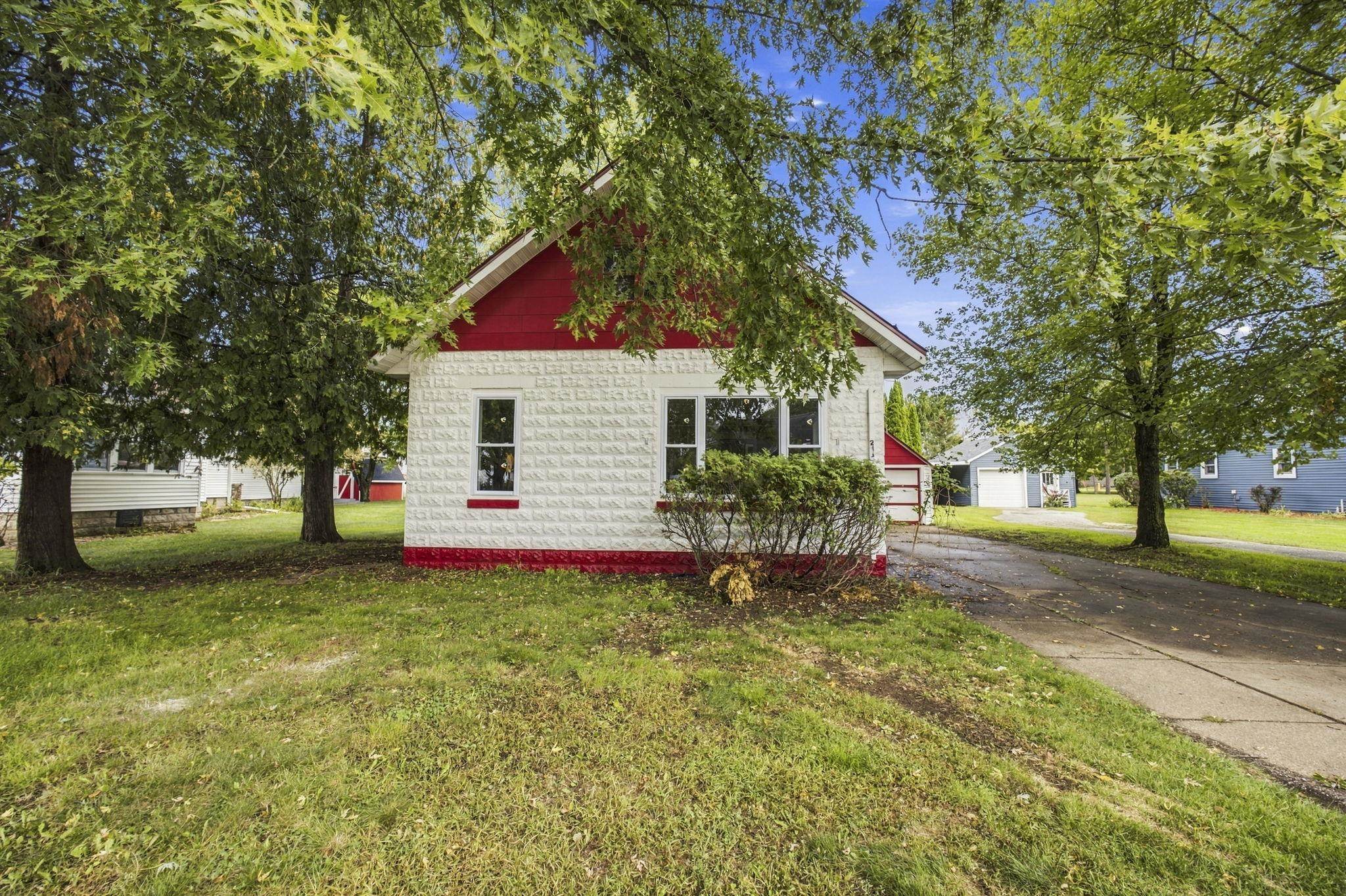 246 WOOD Avenue