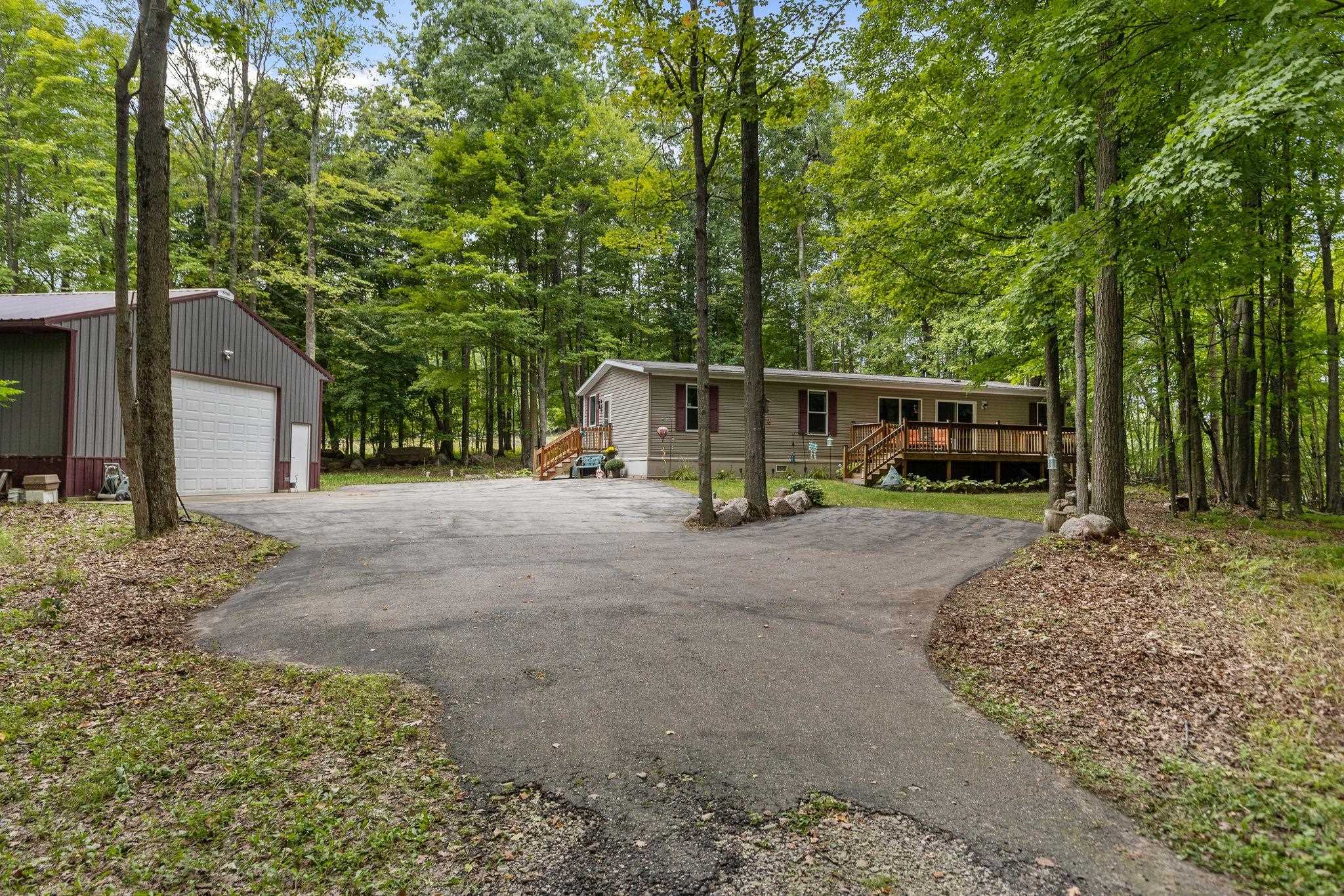 E2112 Lake Road Property Photo 1