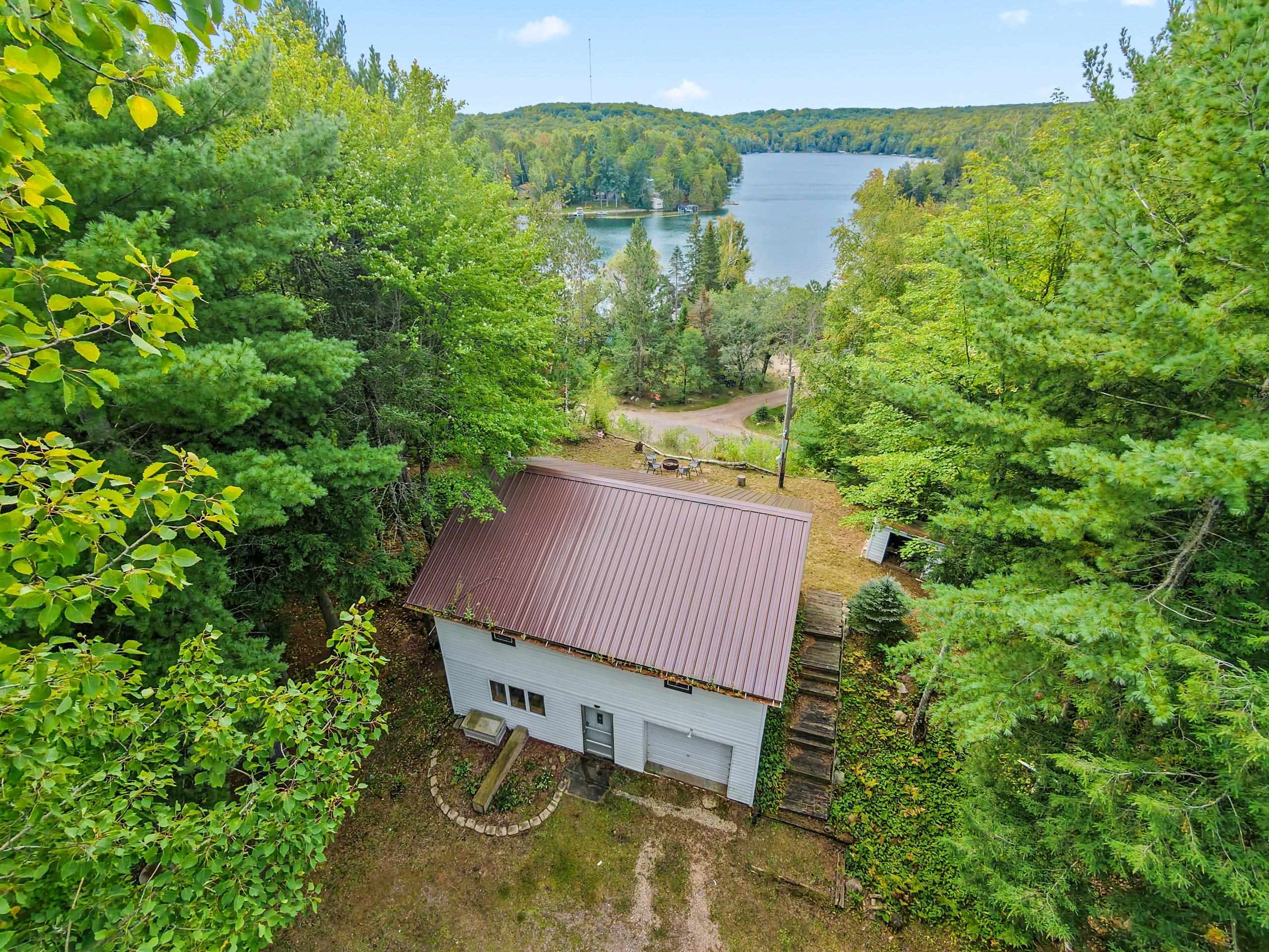 15808 E Chain Lake Road Property Photo 1