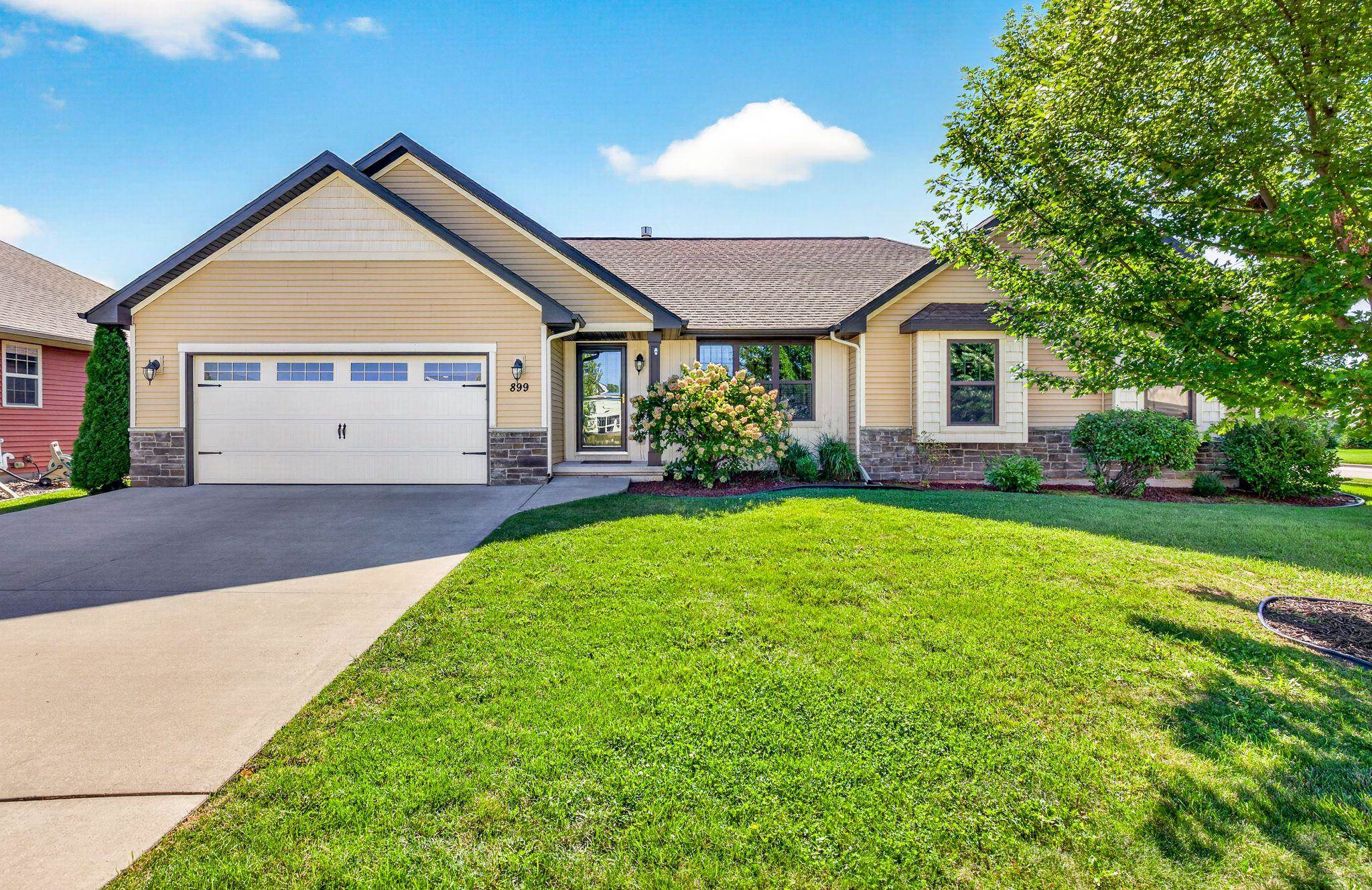 899 Lotus Trail Property Photo 1