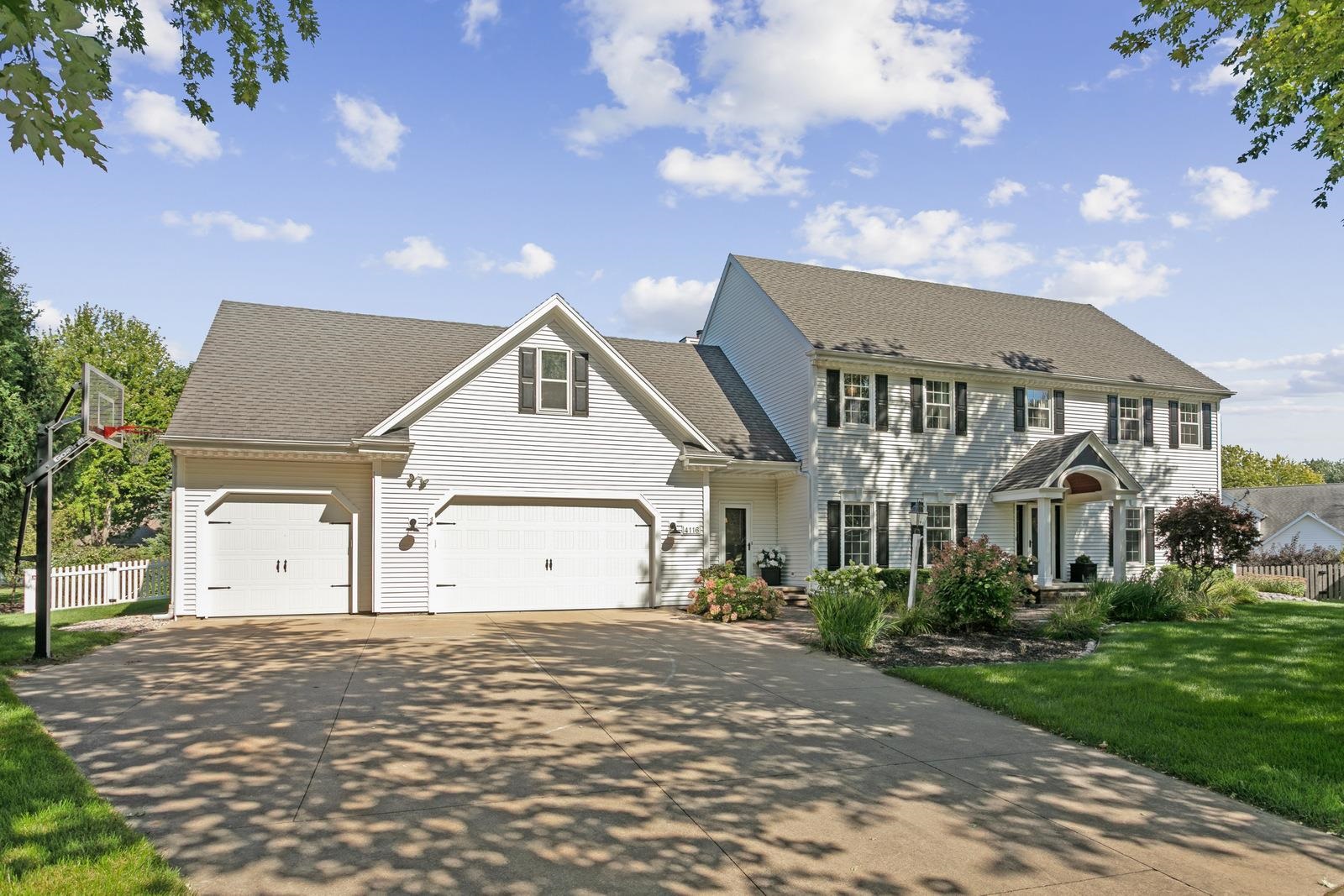 4116 N WINDOVER Court