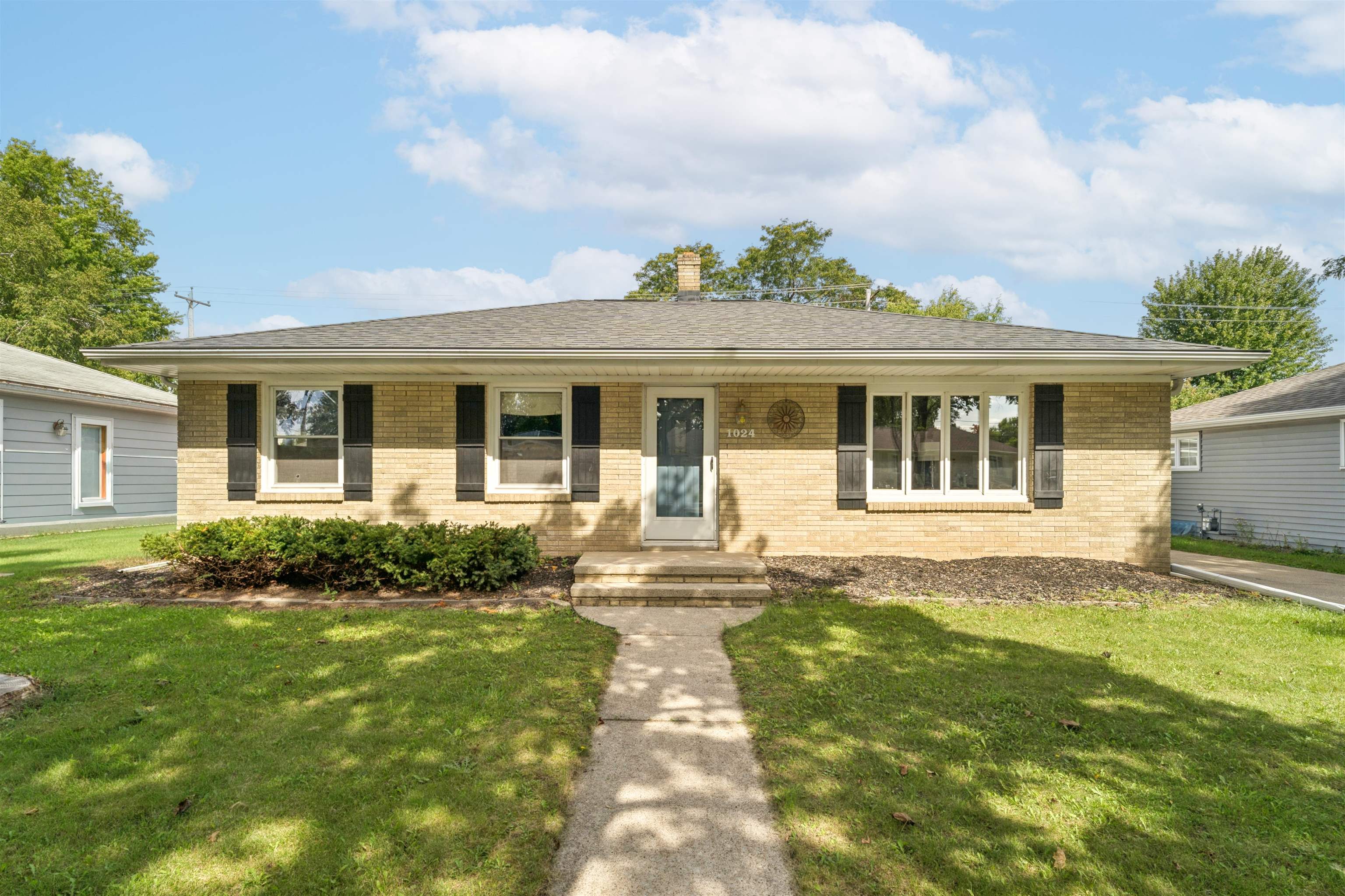1024 E Lindbergh Street Property Photo 1