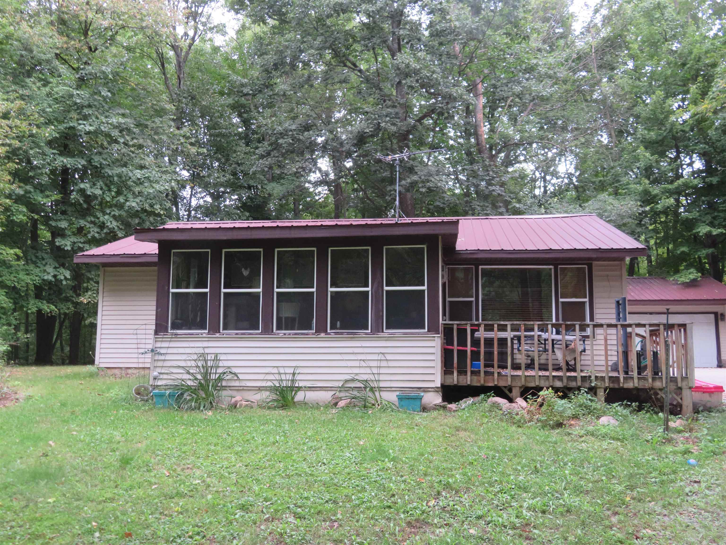 E3850 Valley Road Property Photo 1