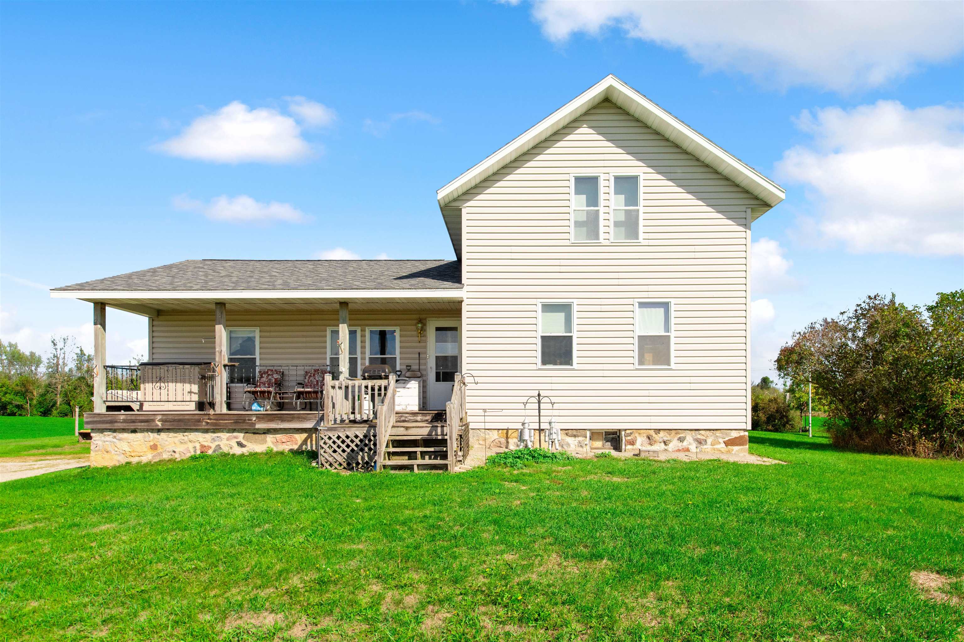 N1961 County Road W Property Photo 1