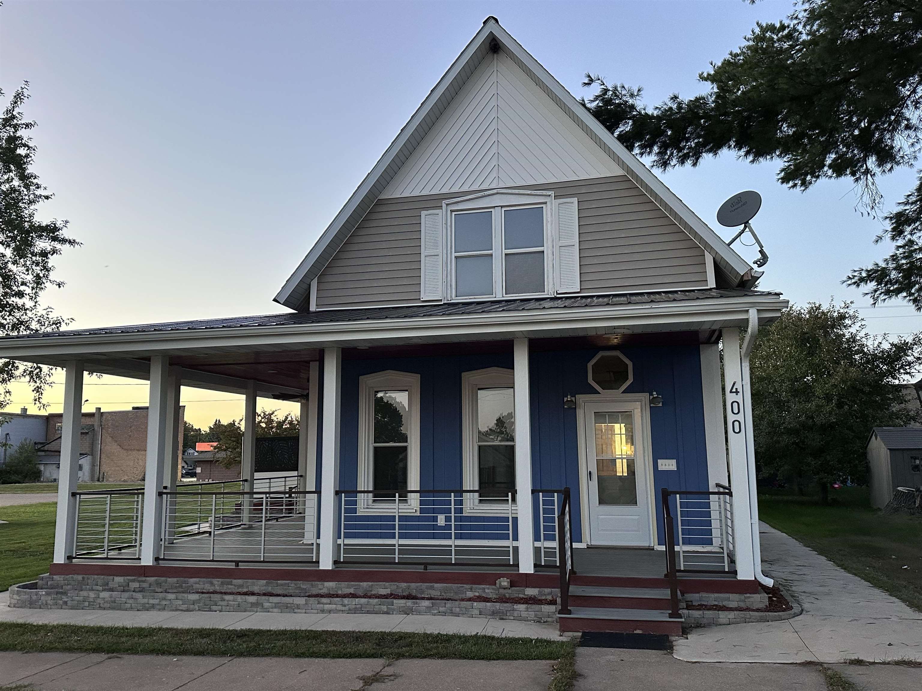 400 LAKE Avenue