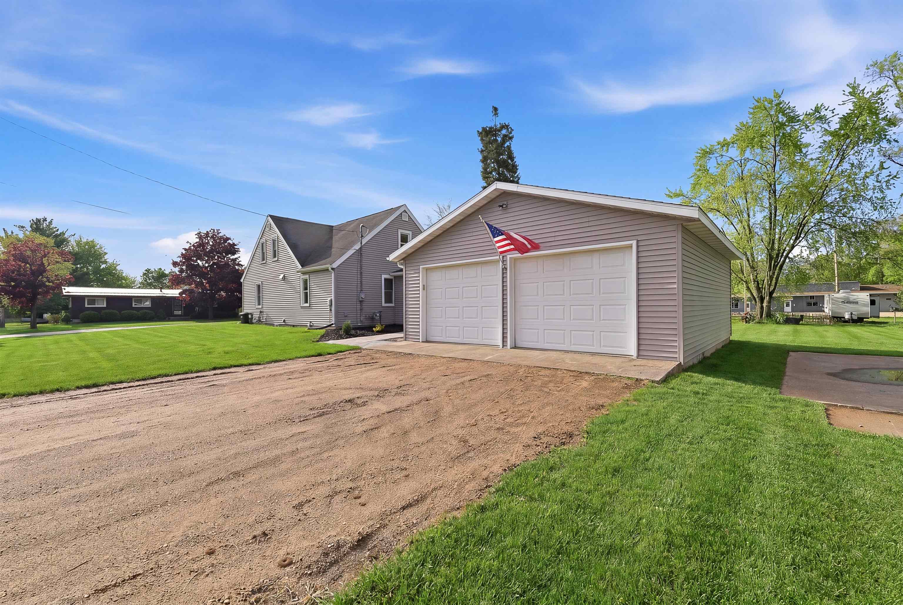 121 Elm Street Property Photo 1