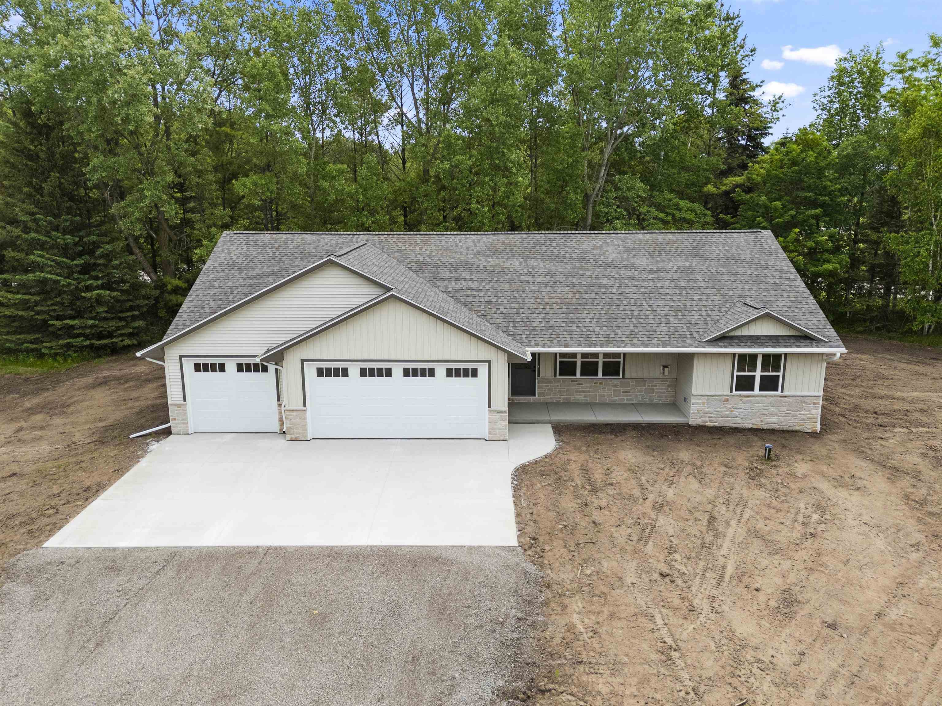 482 HIGH RIDGE Trail