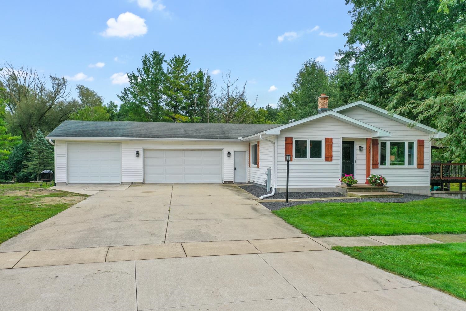 302 Hill Road Property Photo 1