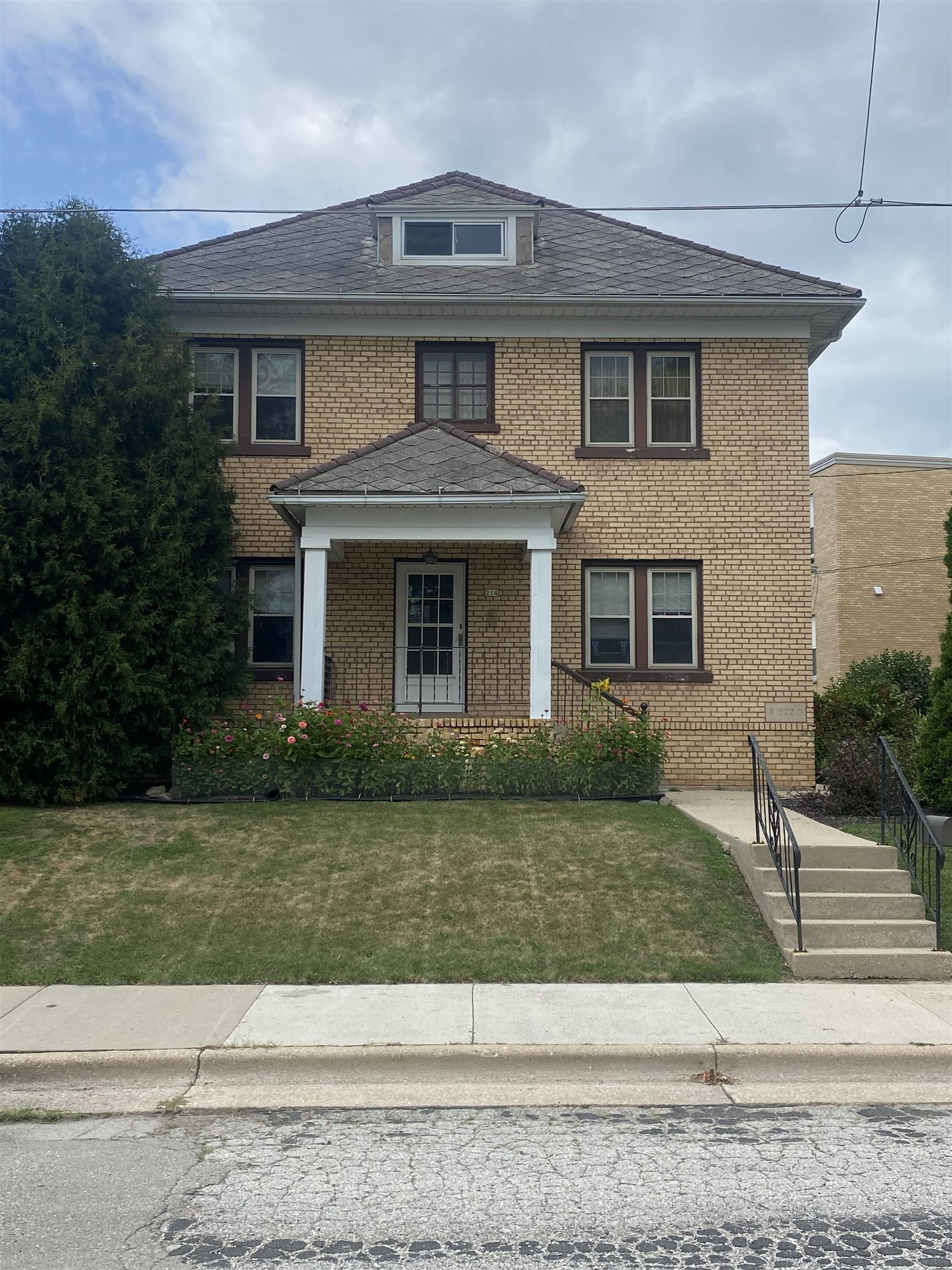 214 JACKSON Street