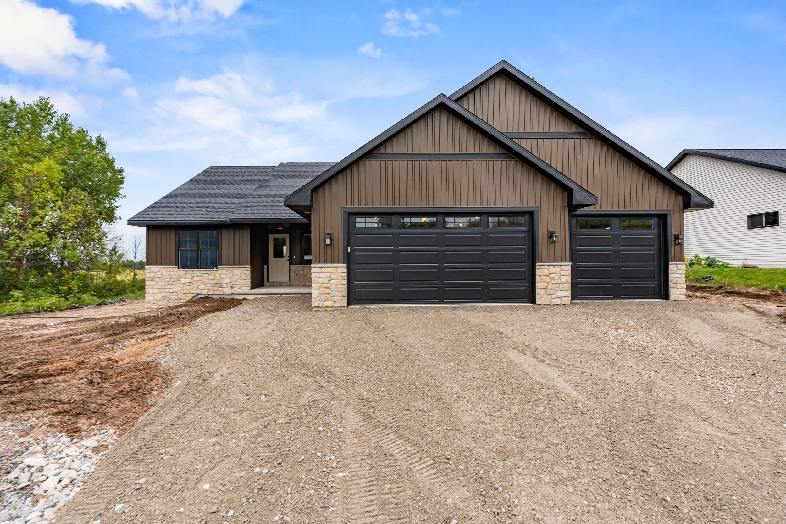 3869 Van Lanen Road Property Photo 1