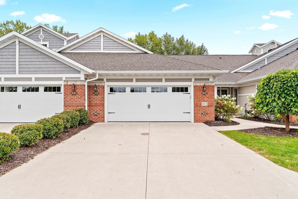 2617 Bay Harbor Circle Property Photo 1