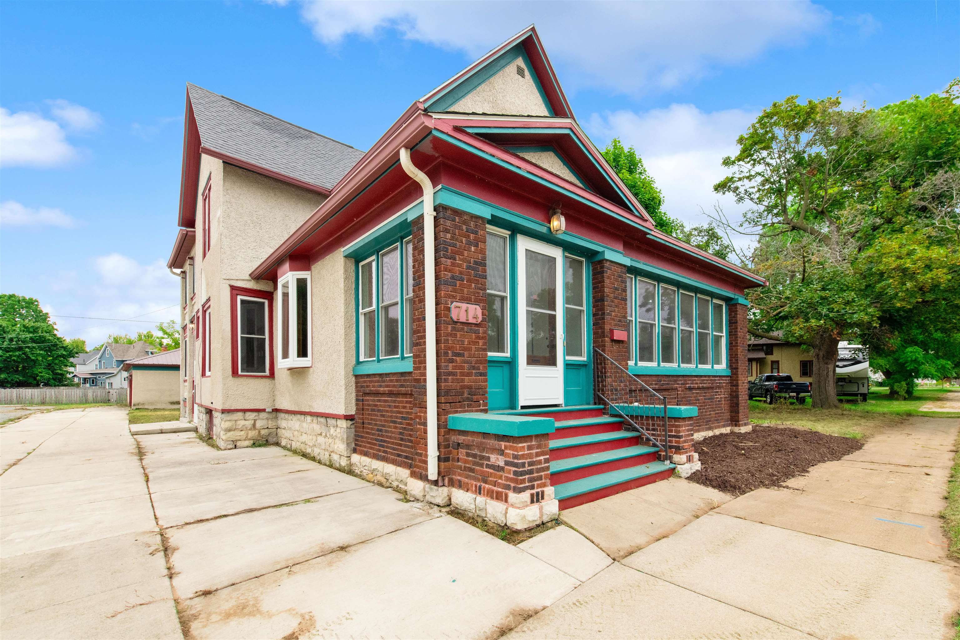 714 14th Avenue Property Photo 1