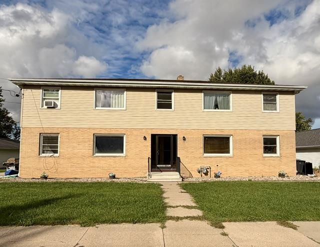 305 S Maple Street Property Photo 1