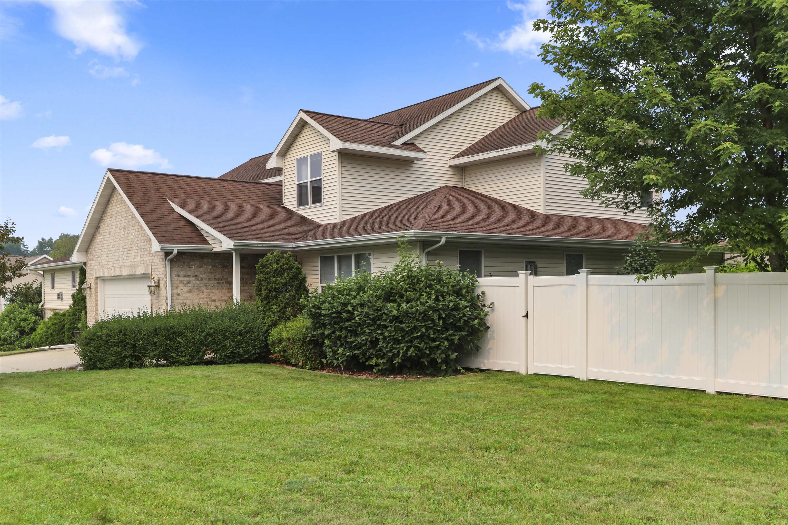 854 Krause Road Property Photo 1