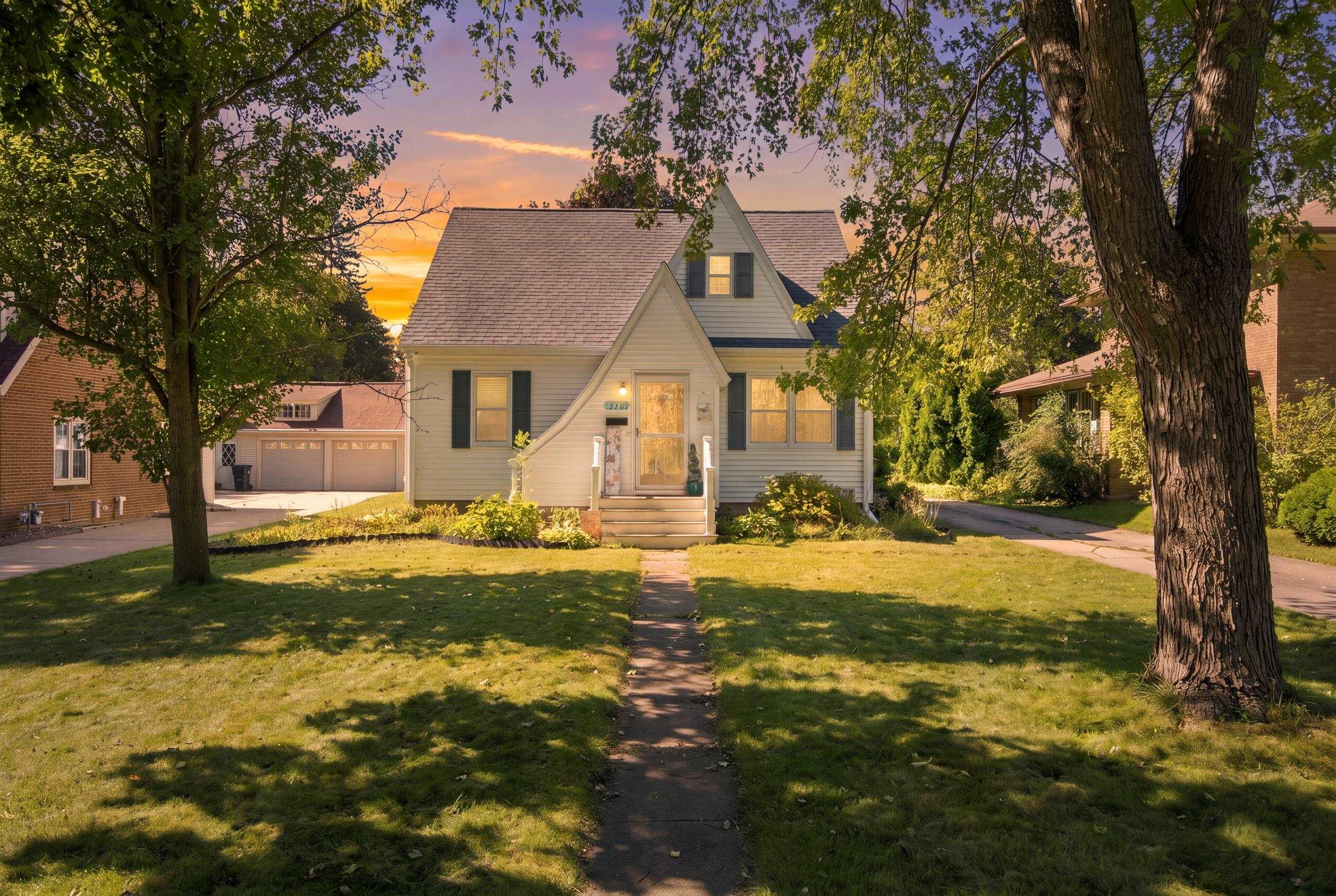 756 S Grove Street Property Photo 1