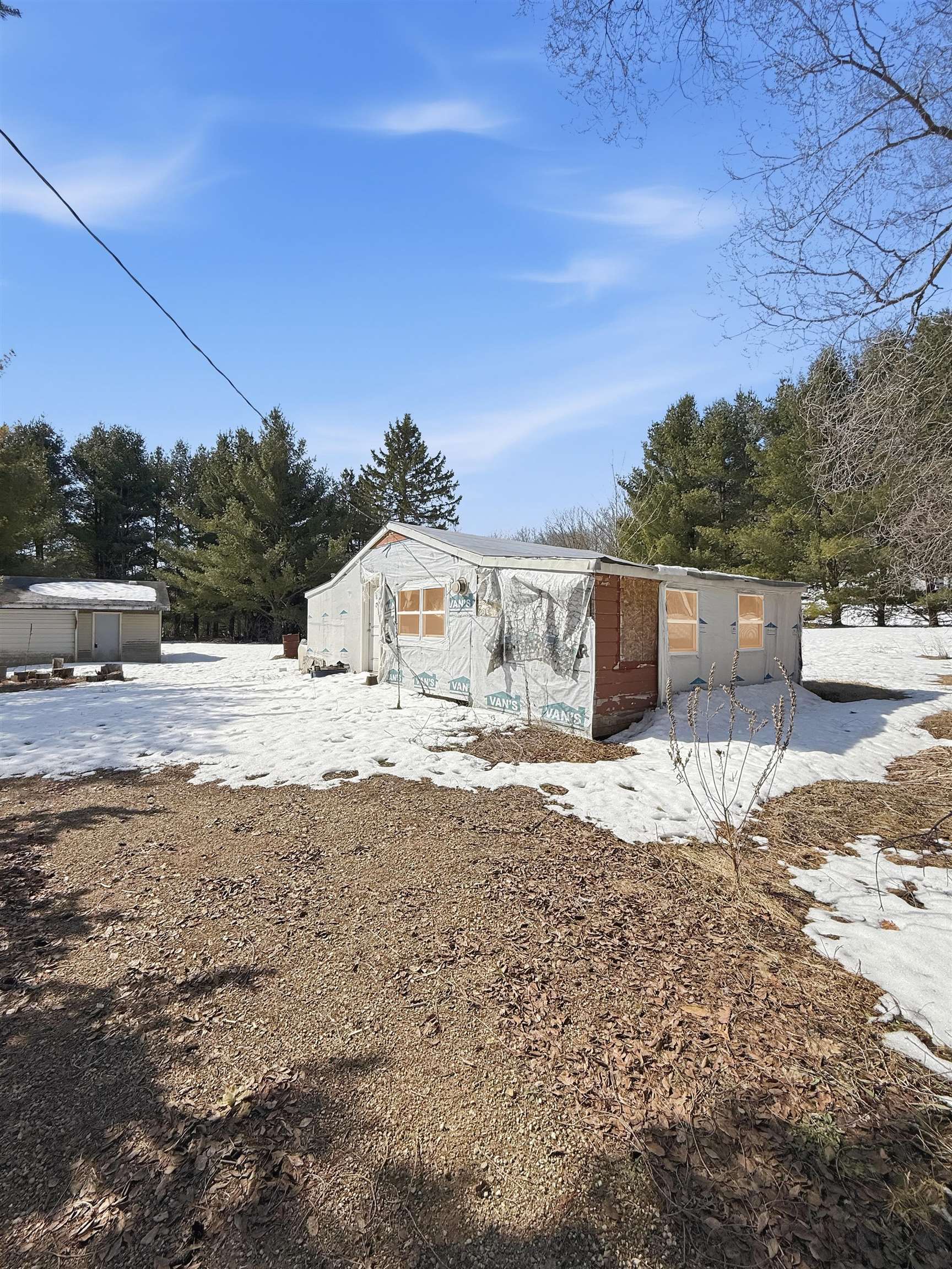 W7675 Kennedy Drive Property Photo 1